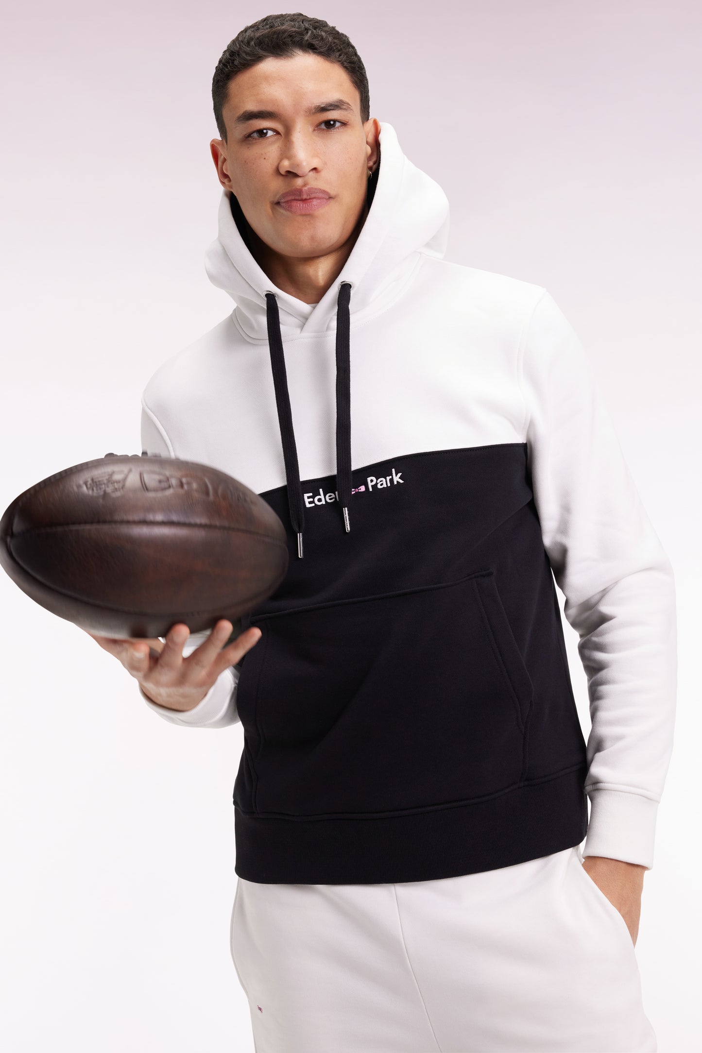 Sweatshirt à capuche bicolore blanc coupe droite