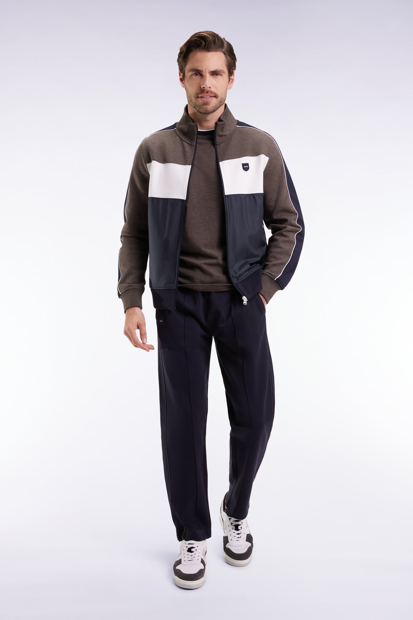 Sweatshirt zippé bimatière en nylon matelassé marron