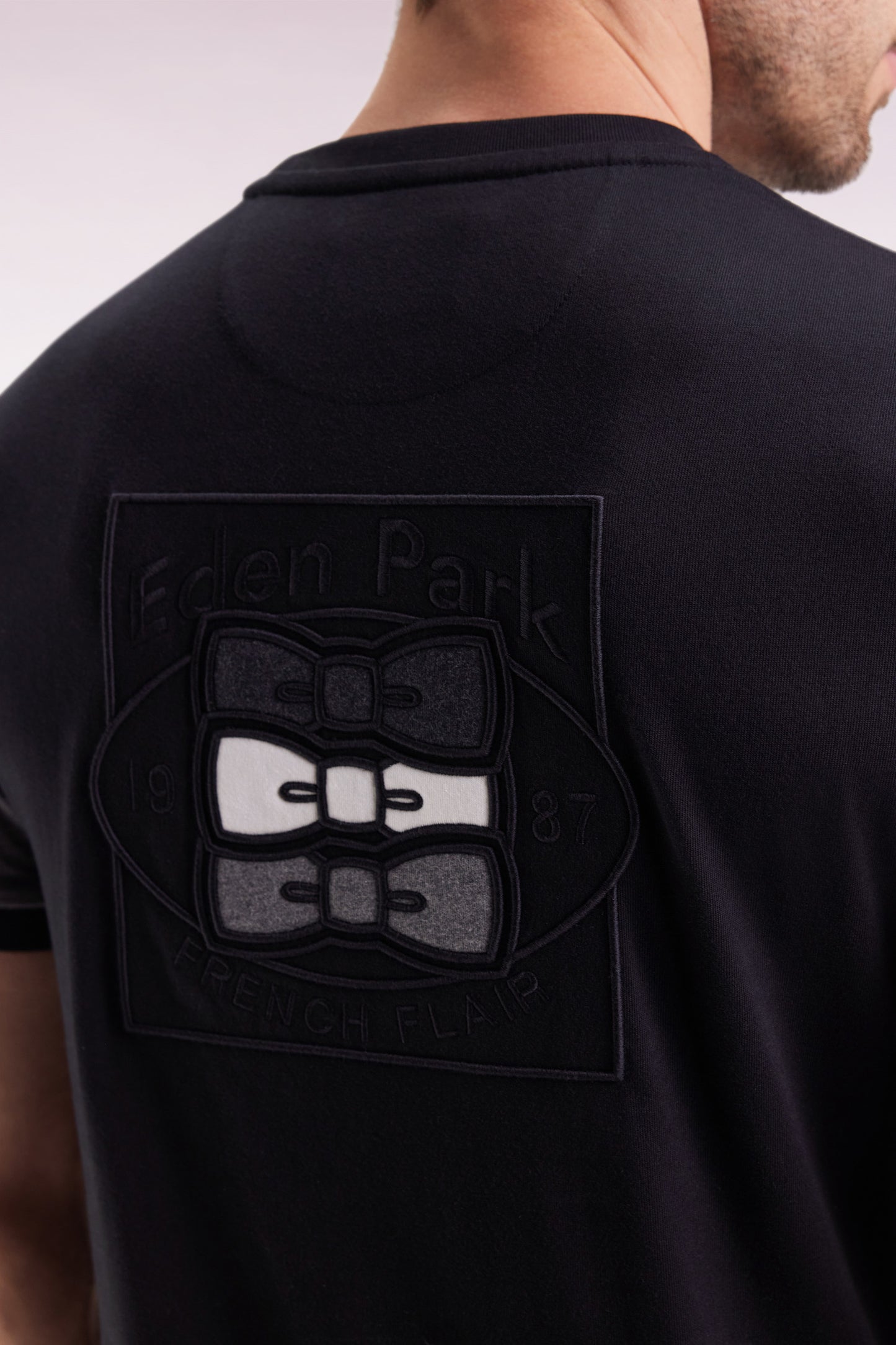 T-shirt à manches courtes contrastées en coton noir