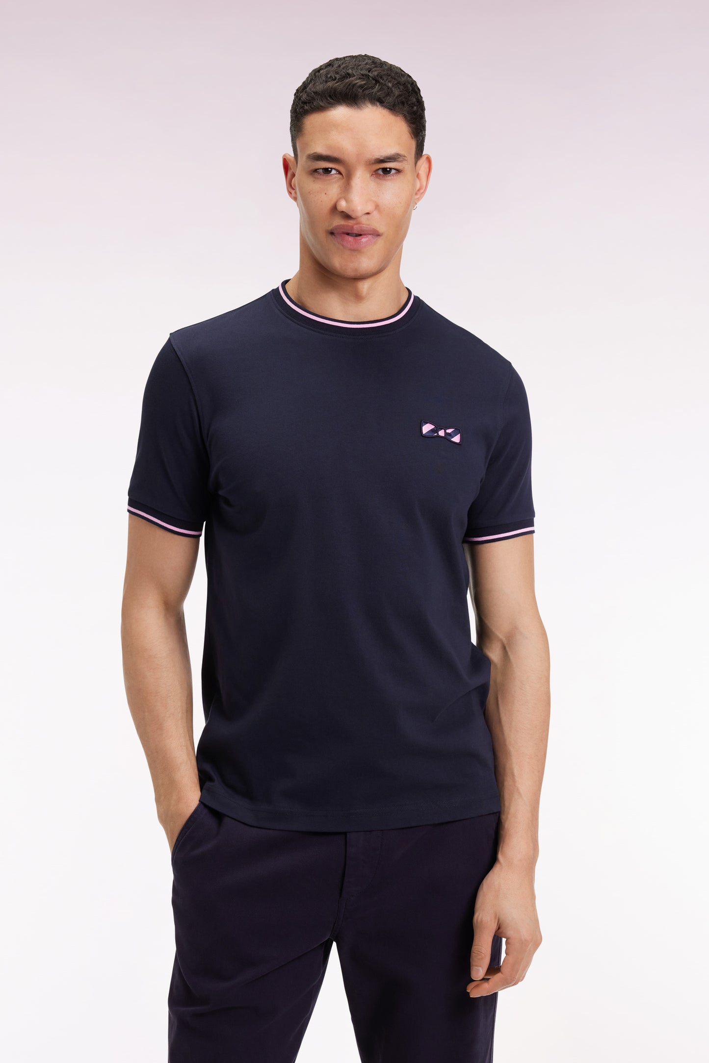 Short-sleeved navy cotton T-shirt