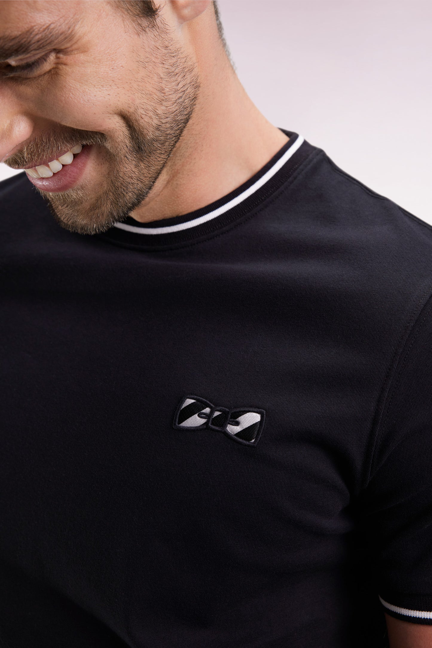 Black cotton short-sleeved T-shirt