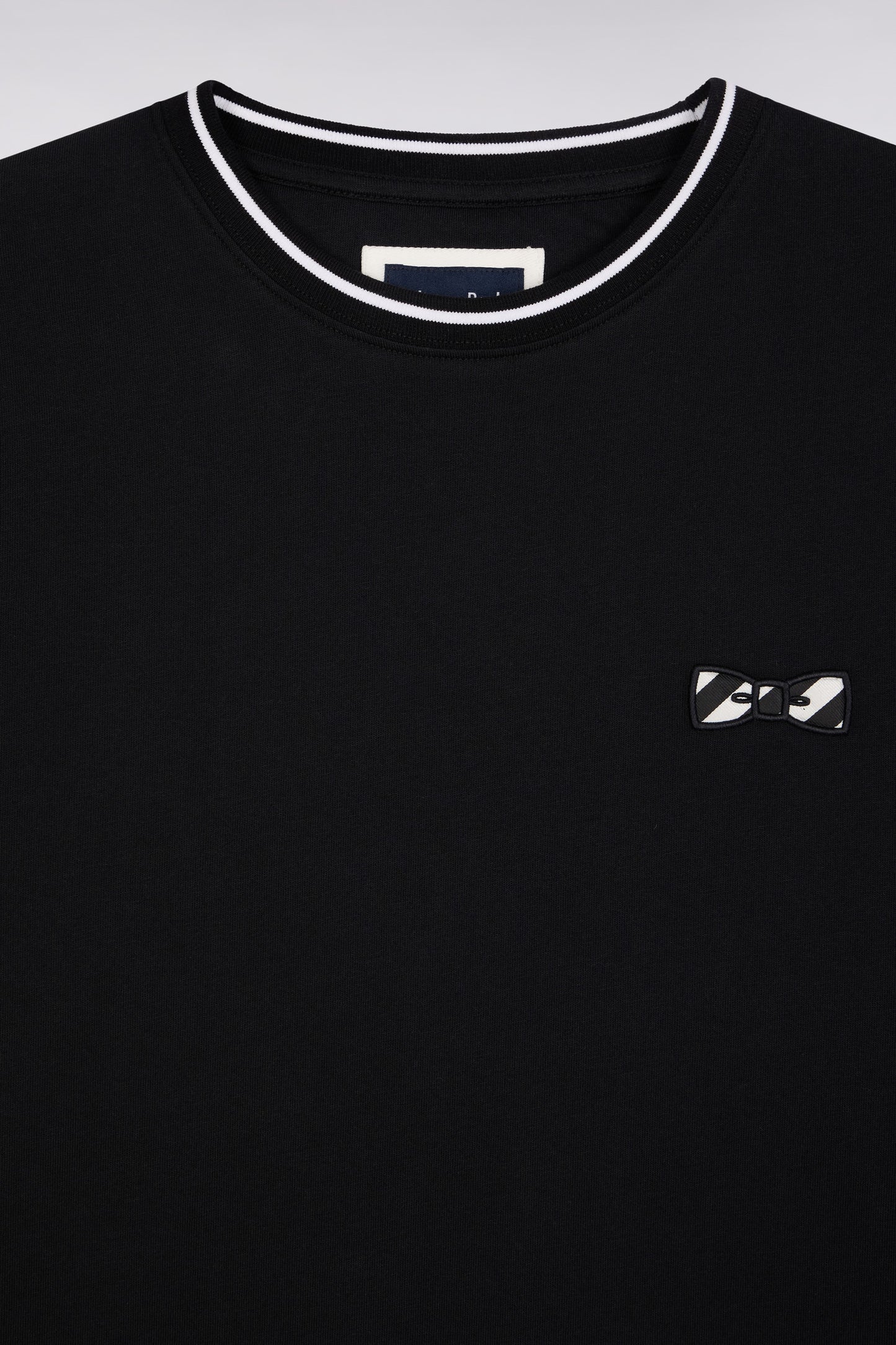 Black cotton short-sleeved T-shirt