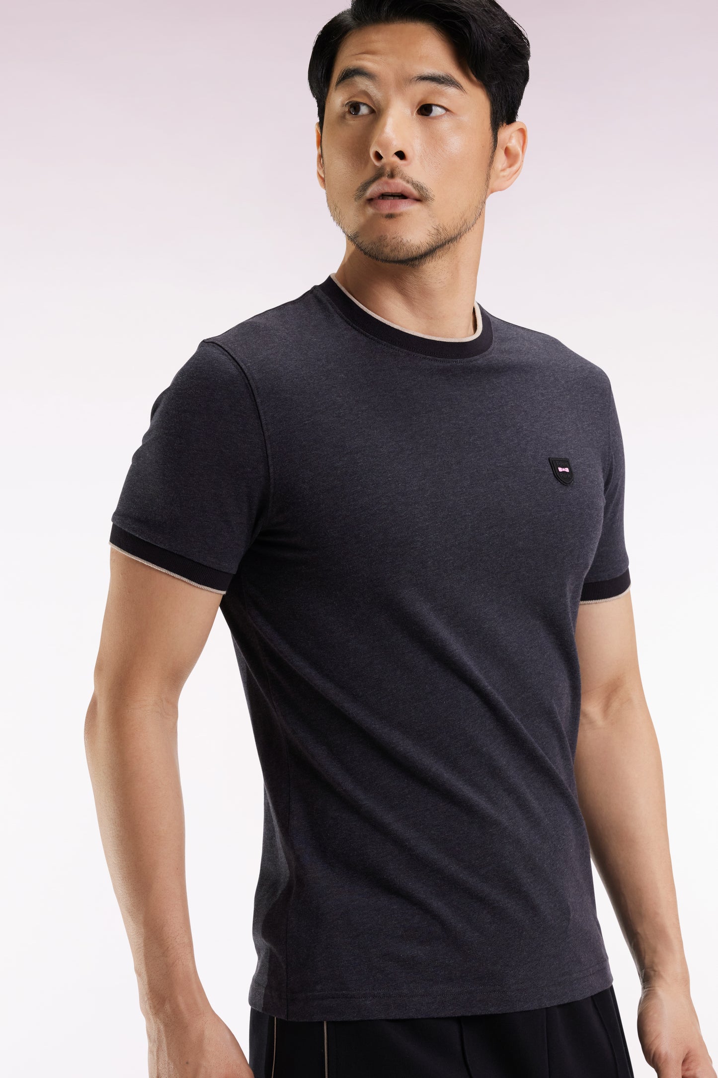 Short-sleeved T-shirt in charcoal grey stretch cotton, slim fit
