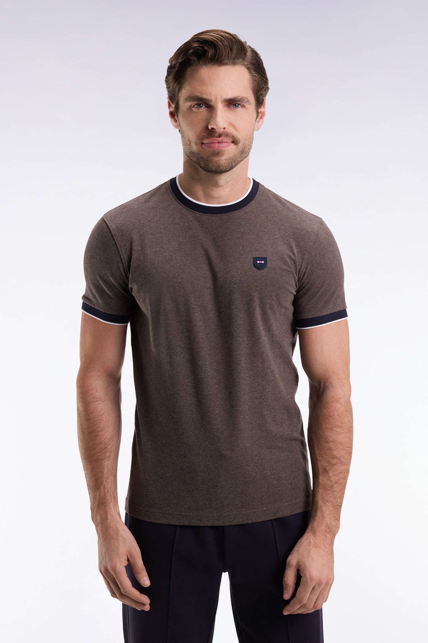 Short-sleeved T-shirt in brown stretch cotton, slim fit