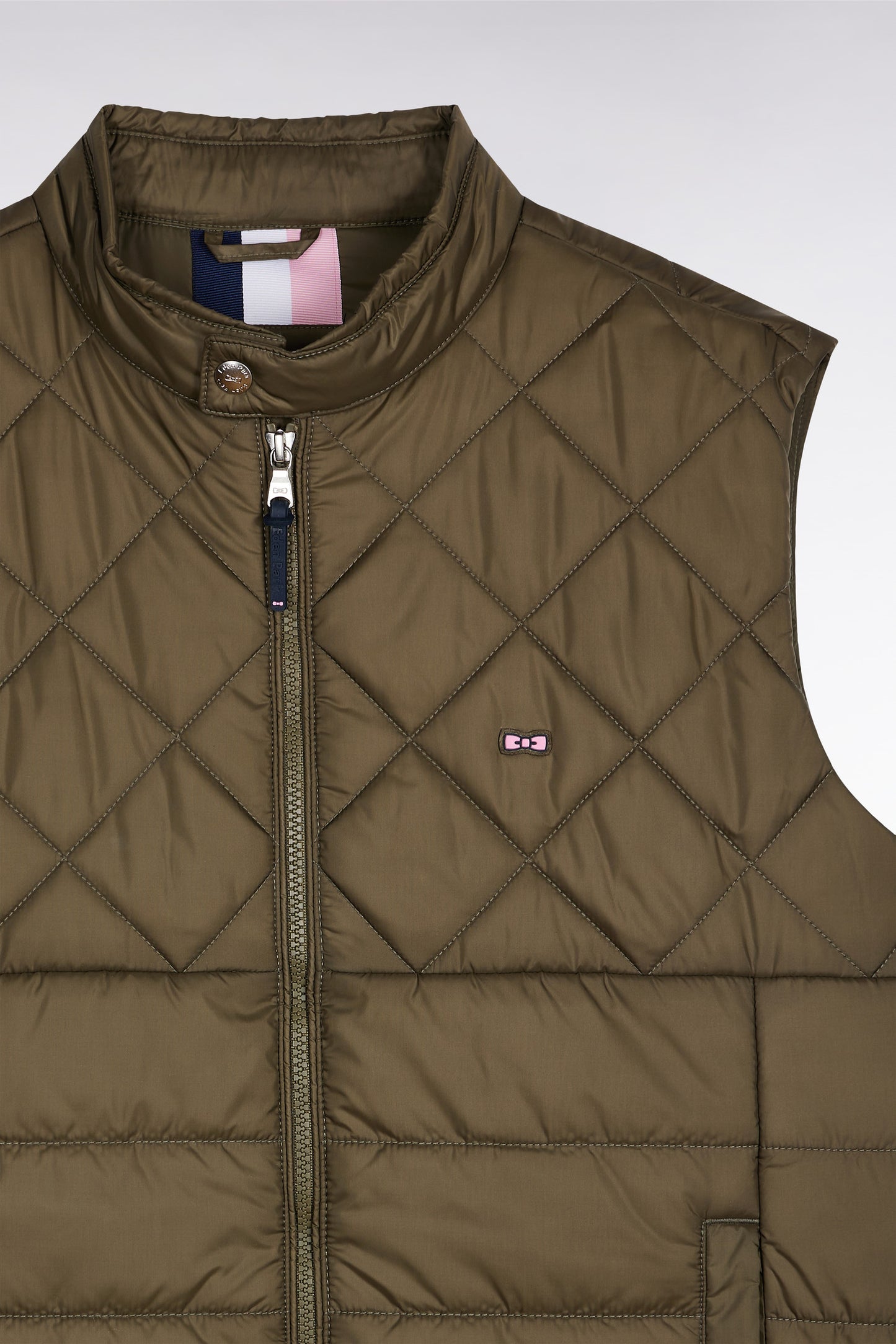 Sleeveless biker-collar jacket in khaki quilted nylon