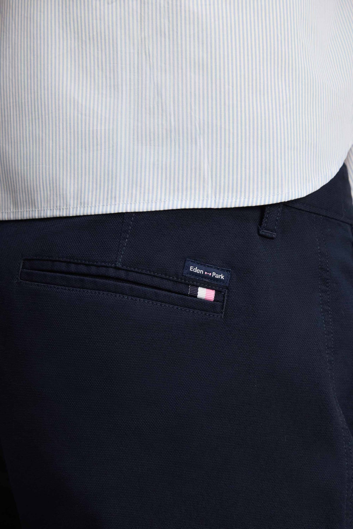 Pantalon chino sans plis en piqué de coton stretch marine coupe regular