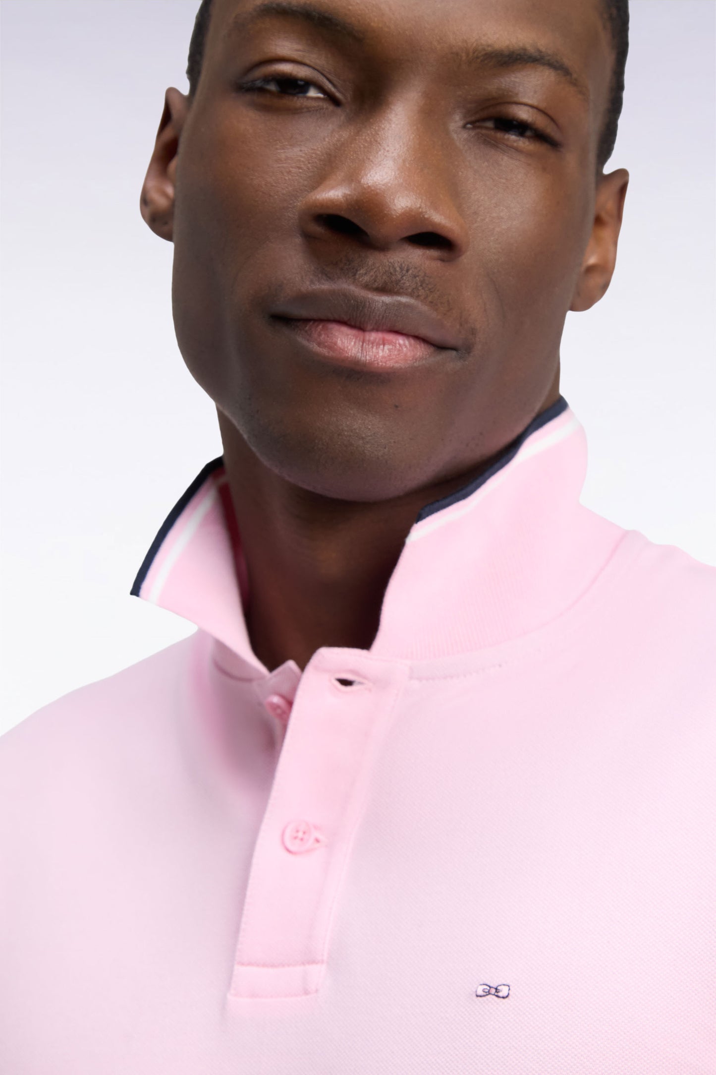 Polo manches courtes en piqué coton rose coupe droite