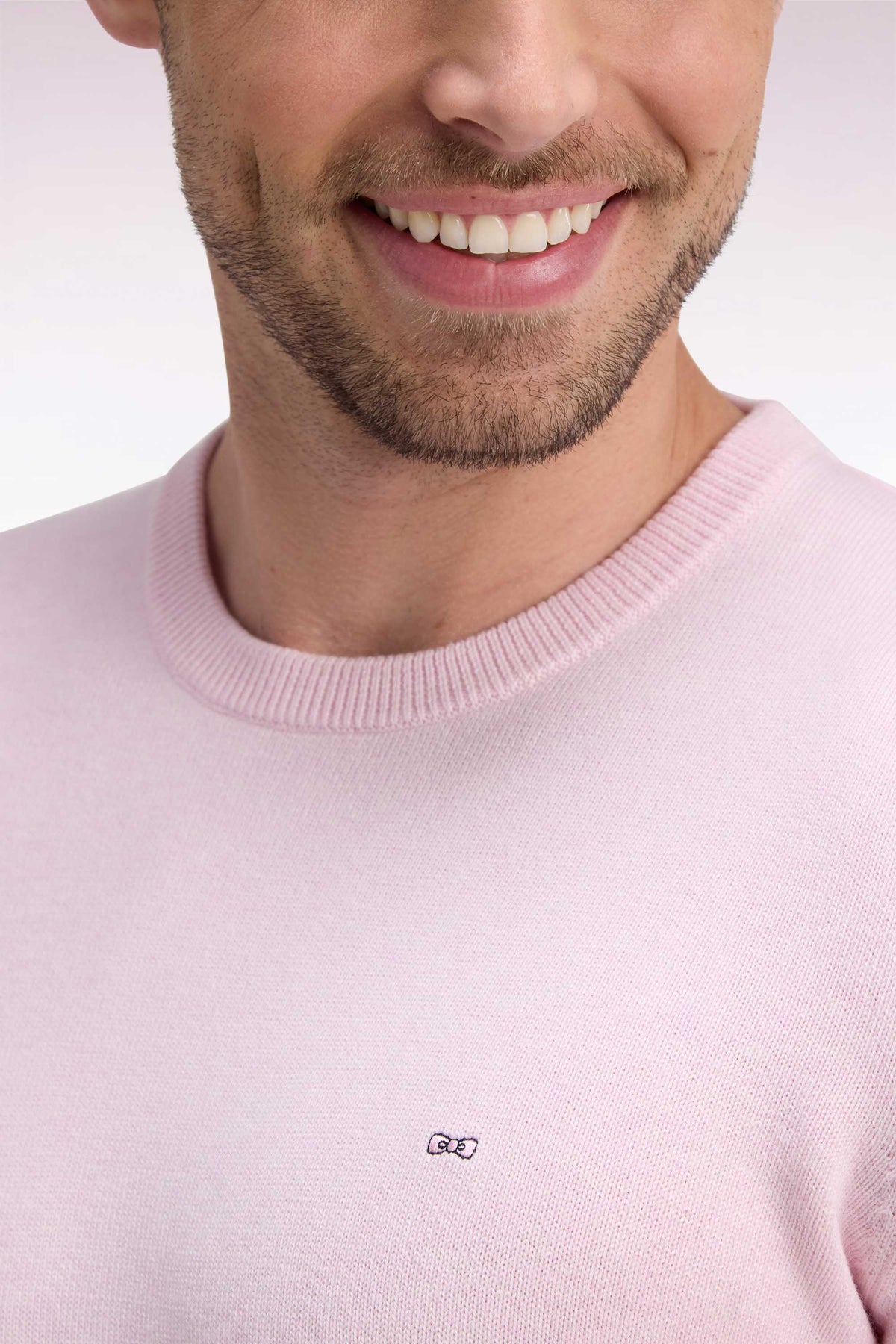 Pull col rond en laine et coton rose coupe droite