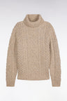 Pull à col roulé en maille torsadée beige coupe droite