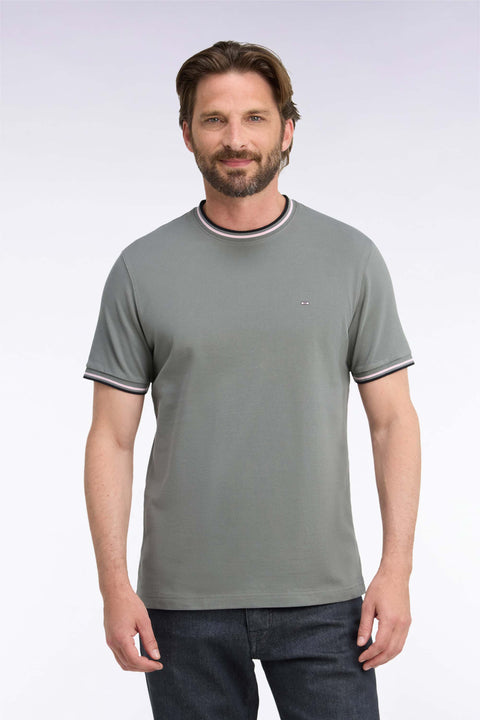 T-shirt manches courtes en coton vert olive à bords-côtes rayés coupe droite - Image 3