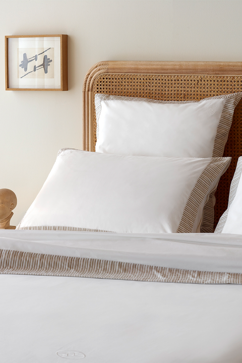 2 rectangular pillowcases white and beige - Oval bubble - Image 1