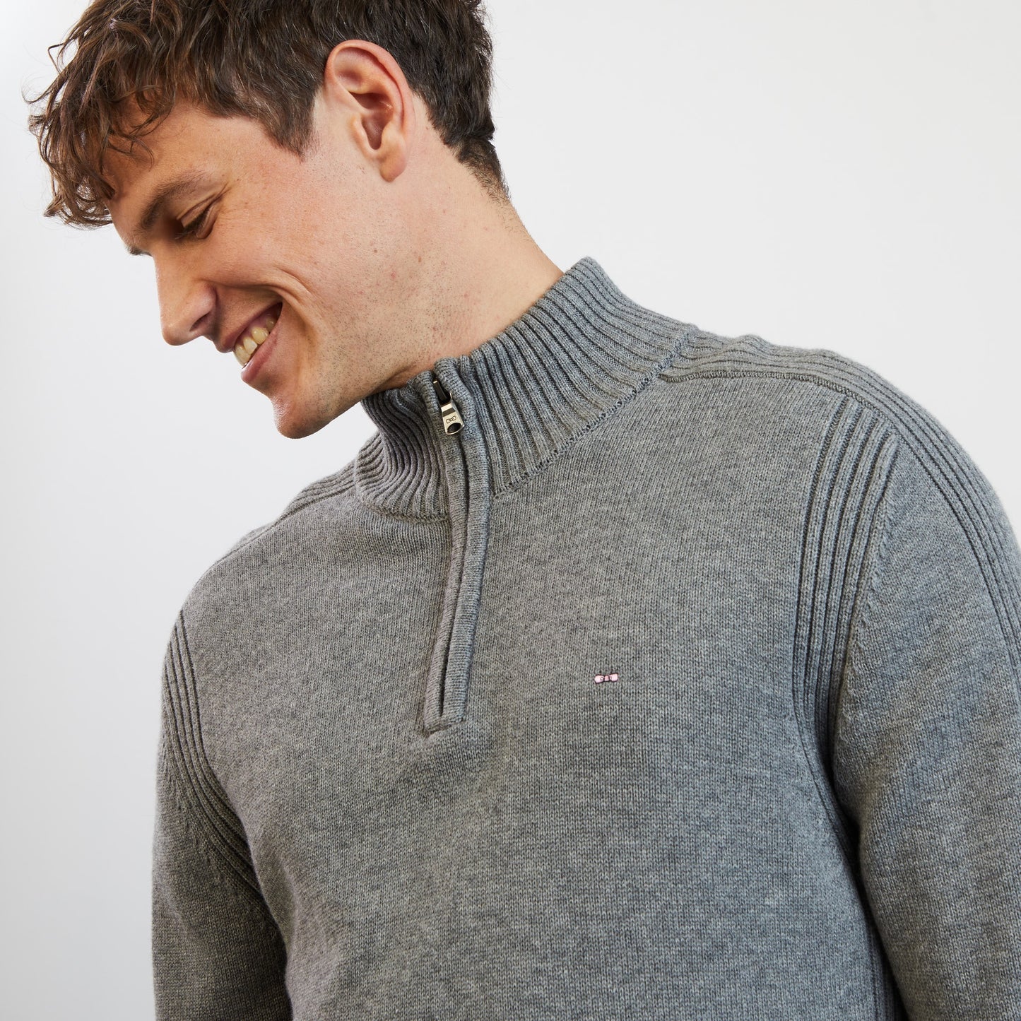 Grey zip-neck jumper in combination knit