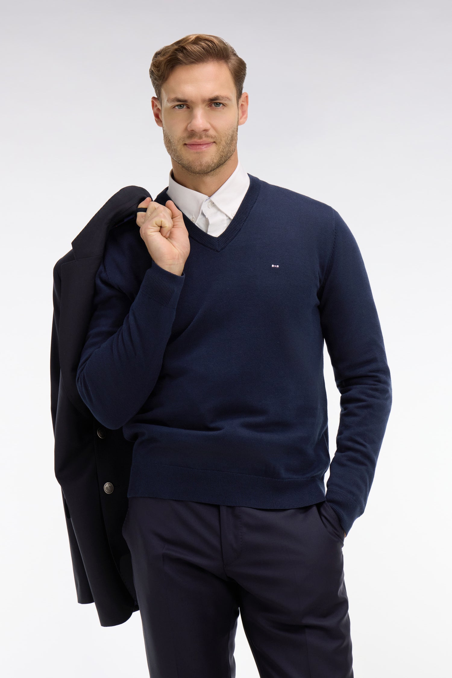 Navy blue cotton V-neck sweater Eden Park Navy blue cotton V-neck sweater Eden Park