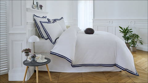 Housse de couette en percale de coton blanche à bordure marine - Image 3