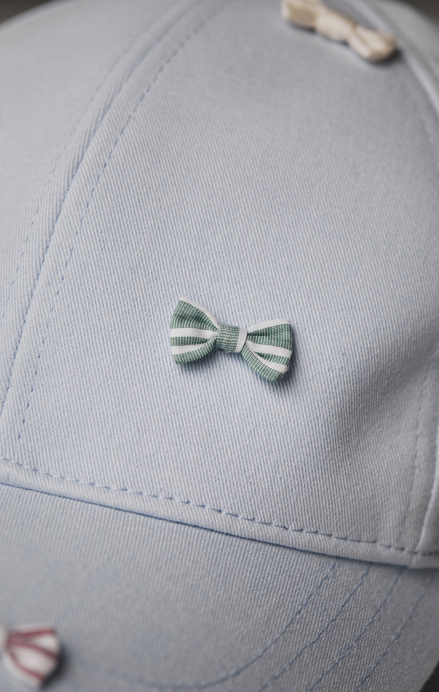 Casquette bleue à mini nœuds papillon Pap'Atelier