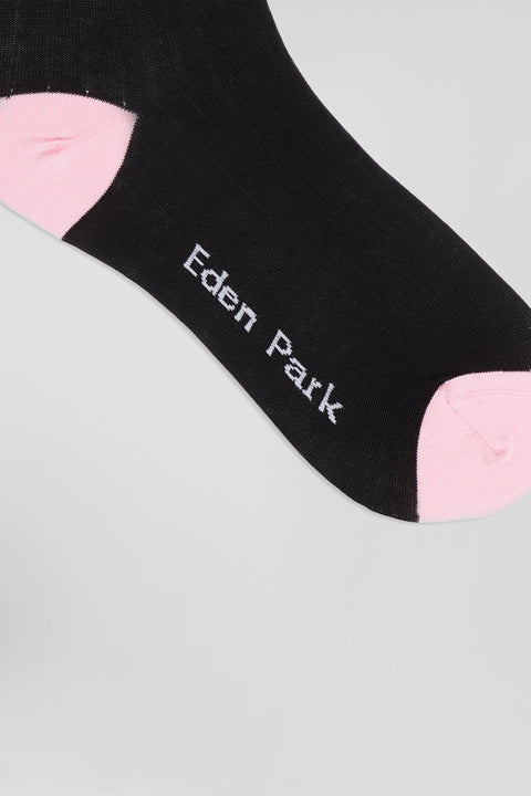 Chaussettes en coton mélangé noires à renforts roses - Image 3