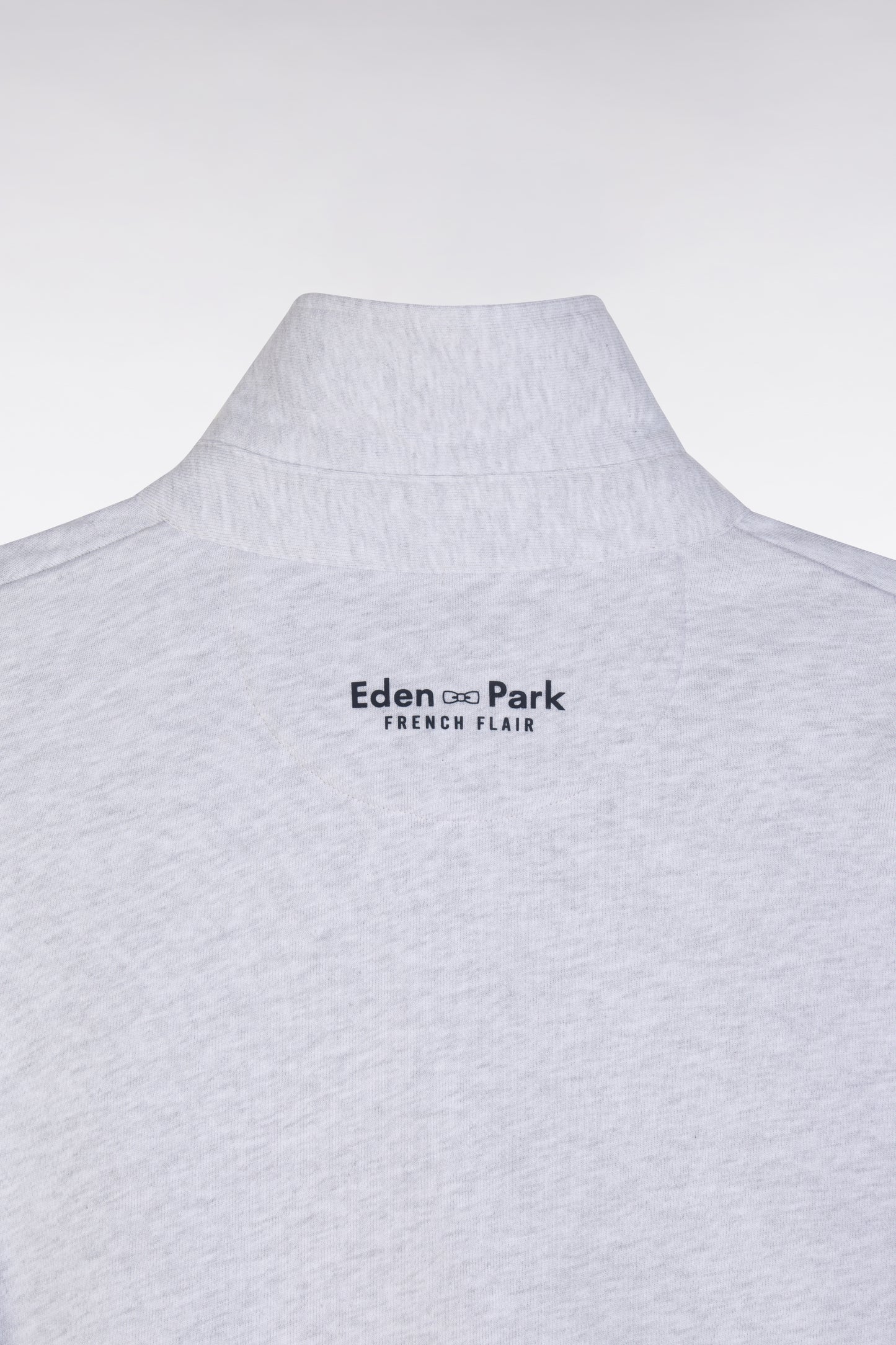 Oversized grey cotton shirt with a rugby shirt collar