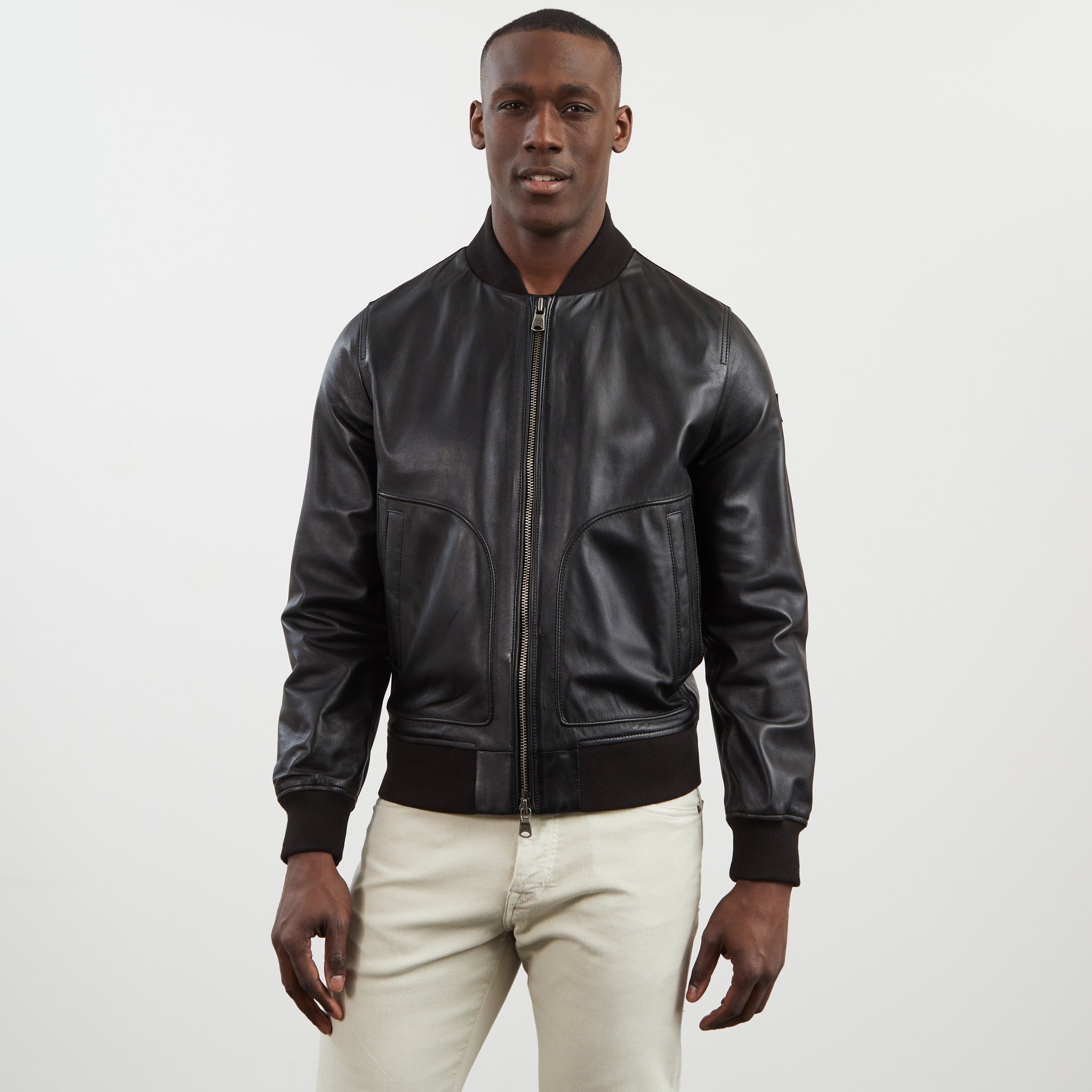 Blouson zippé en cuir noir