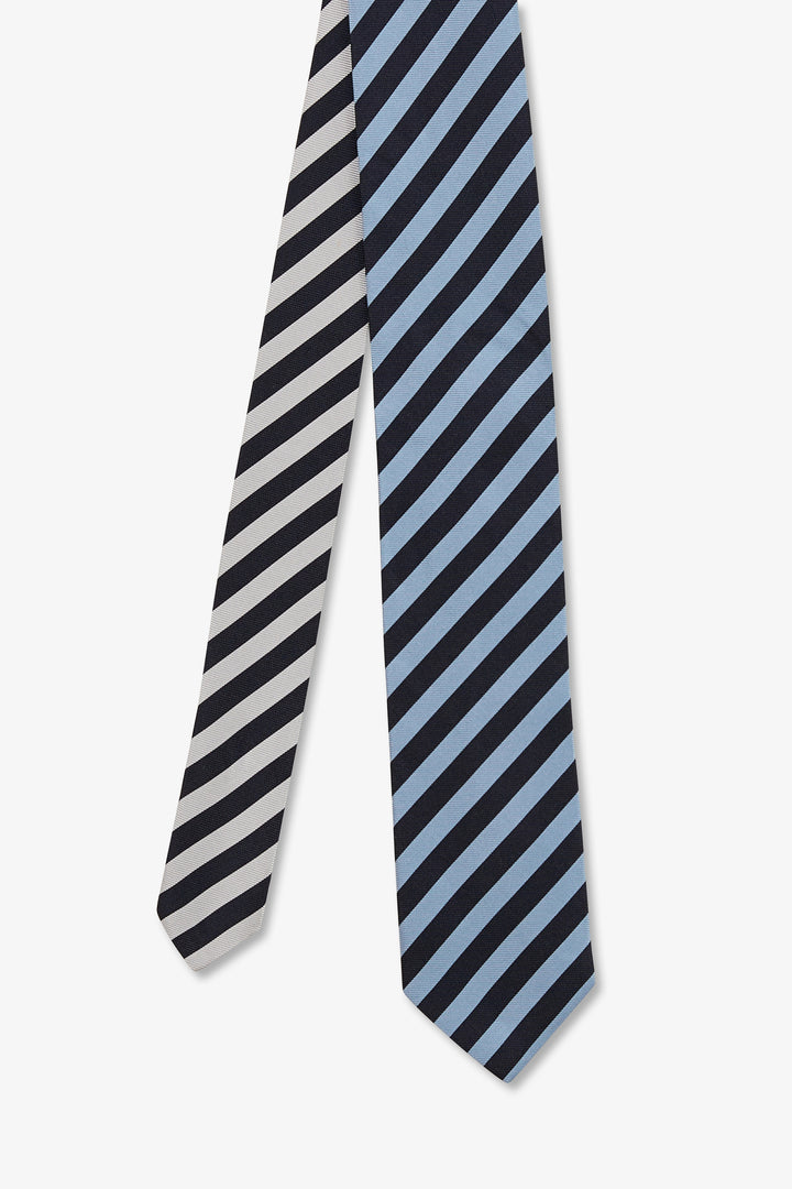 Cravate bleue à rayures tricolores