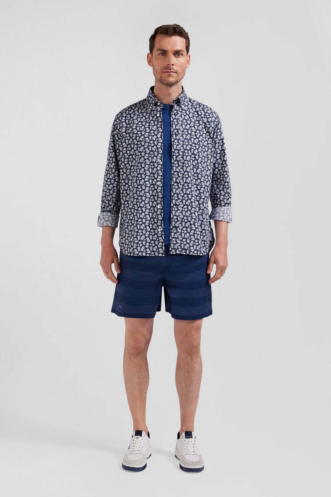 Chemise bleu marine imprimée exclusif fleurs