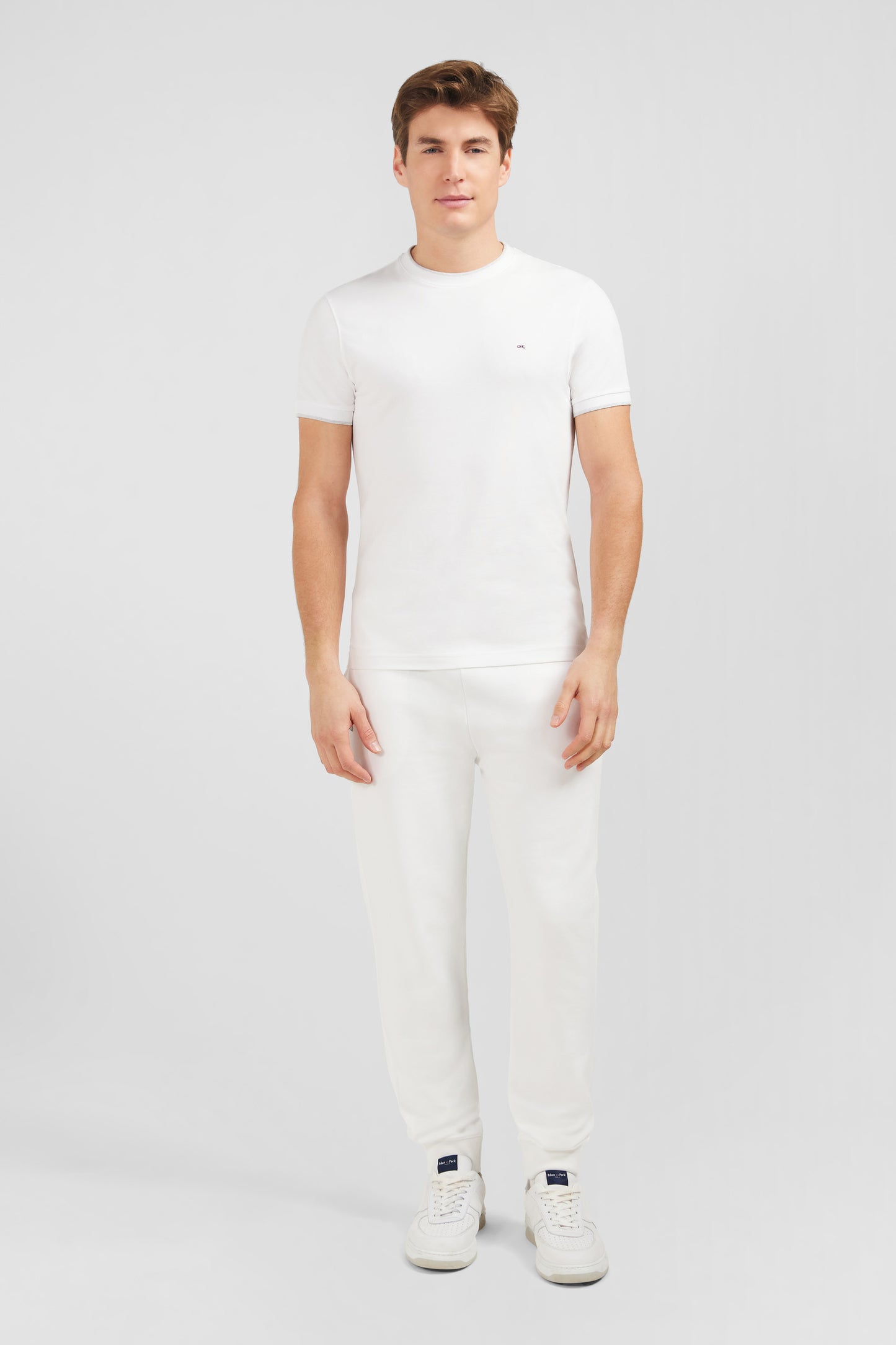 T-shirt blanc uni à manches courtes