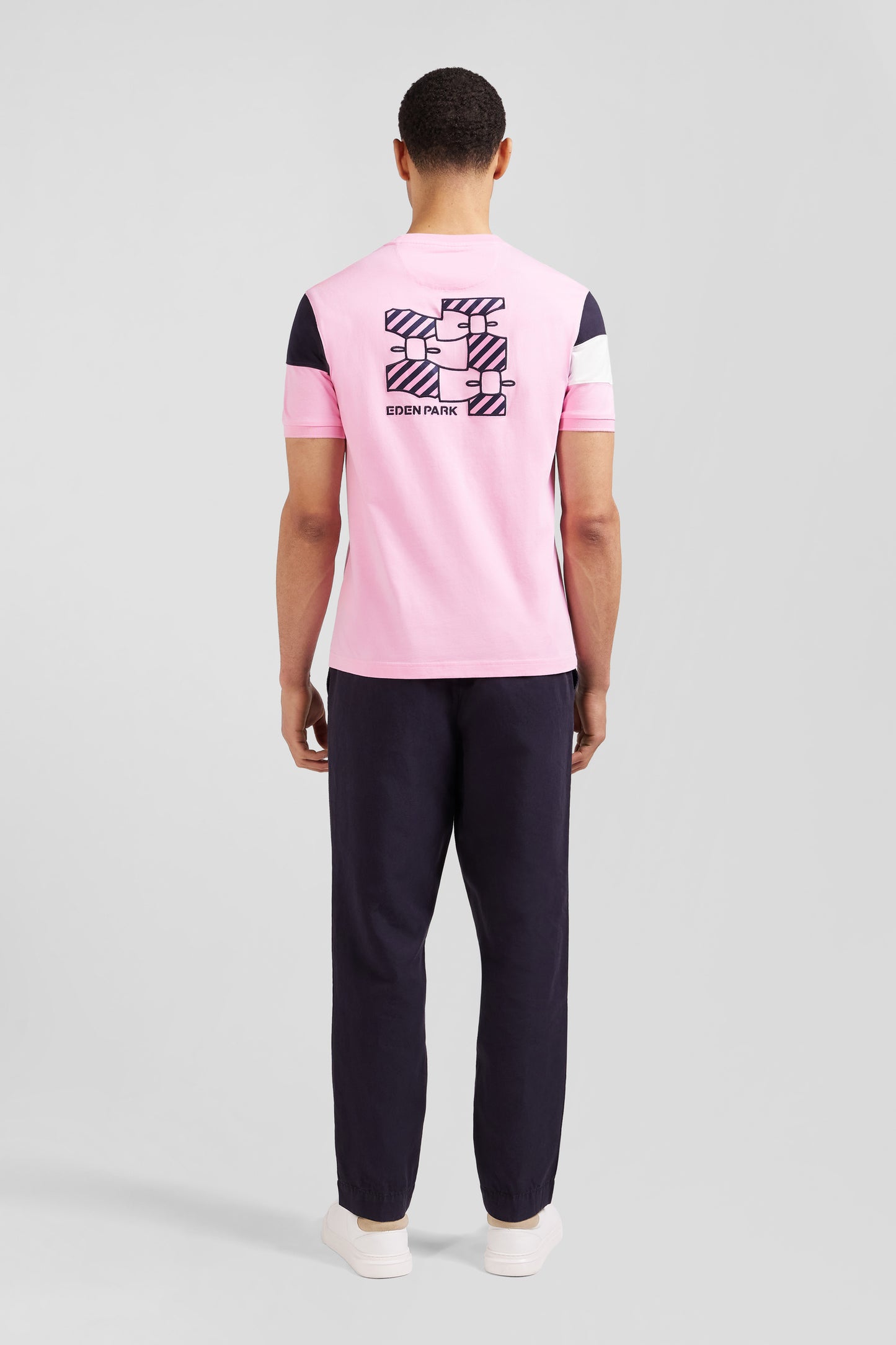 T-shirt manches courtes rose en coton emblème nœud papillon