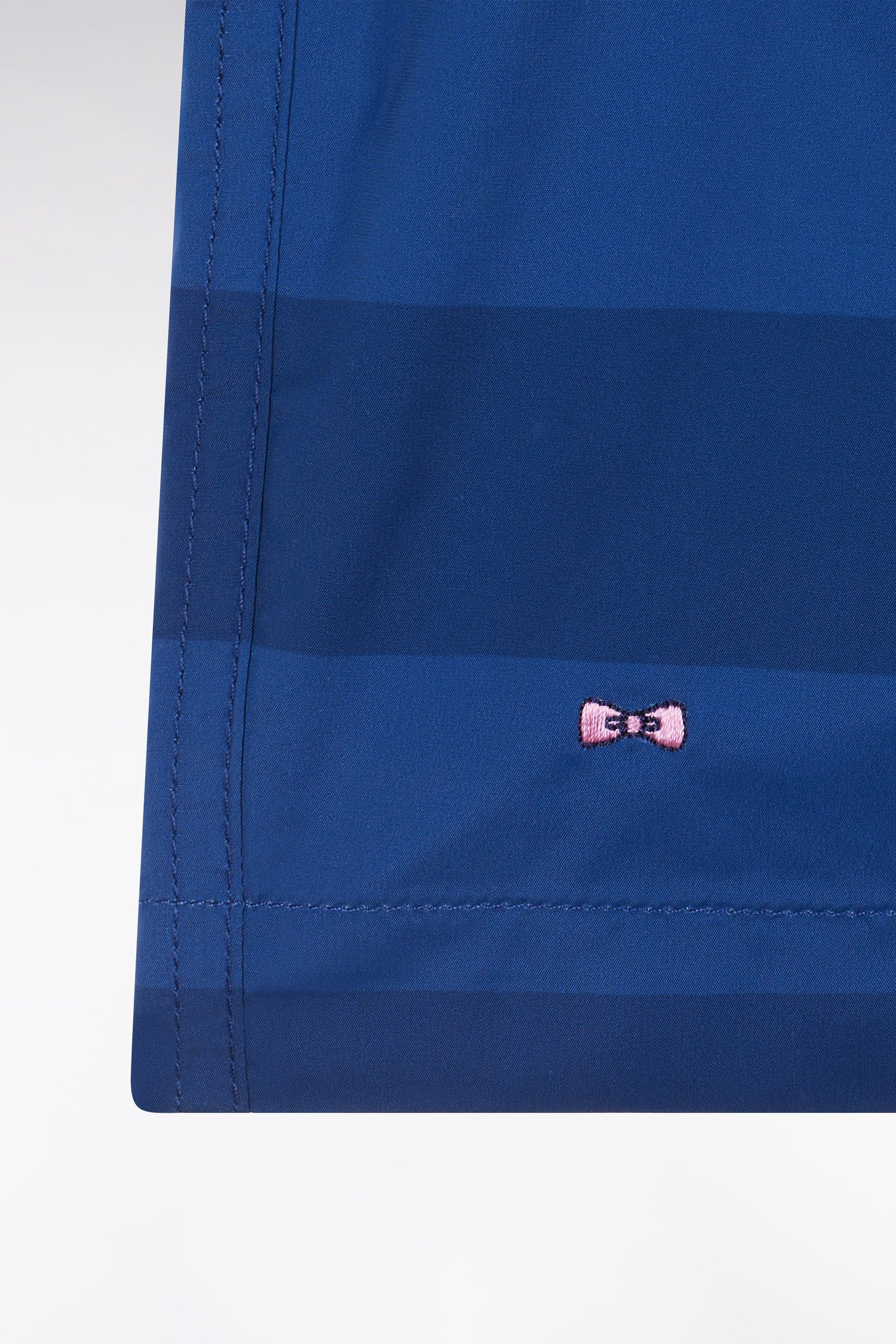 Maillot de bain cerclé bleu foncé