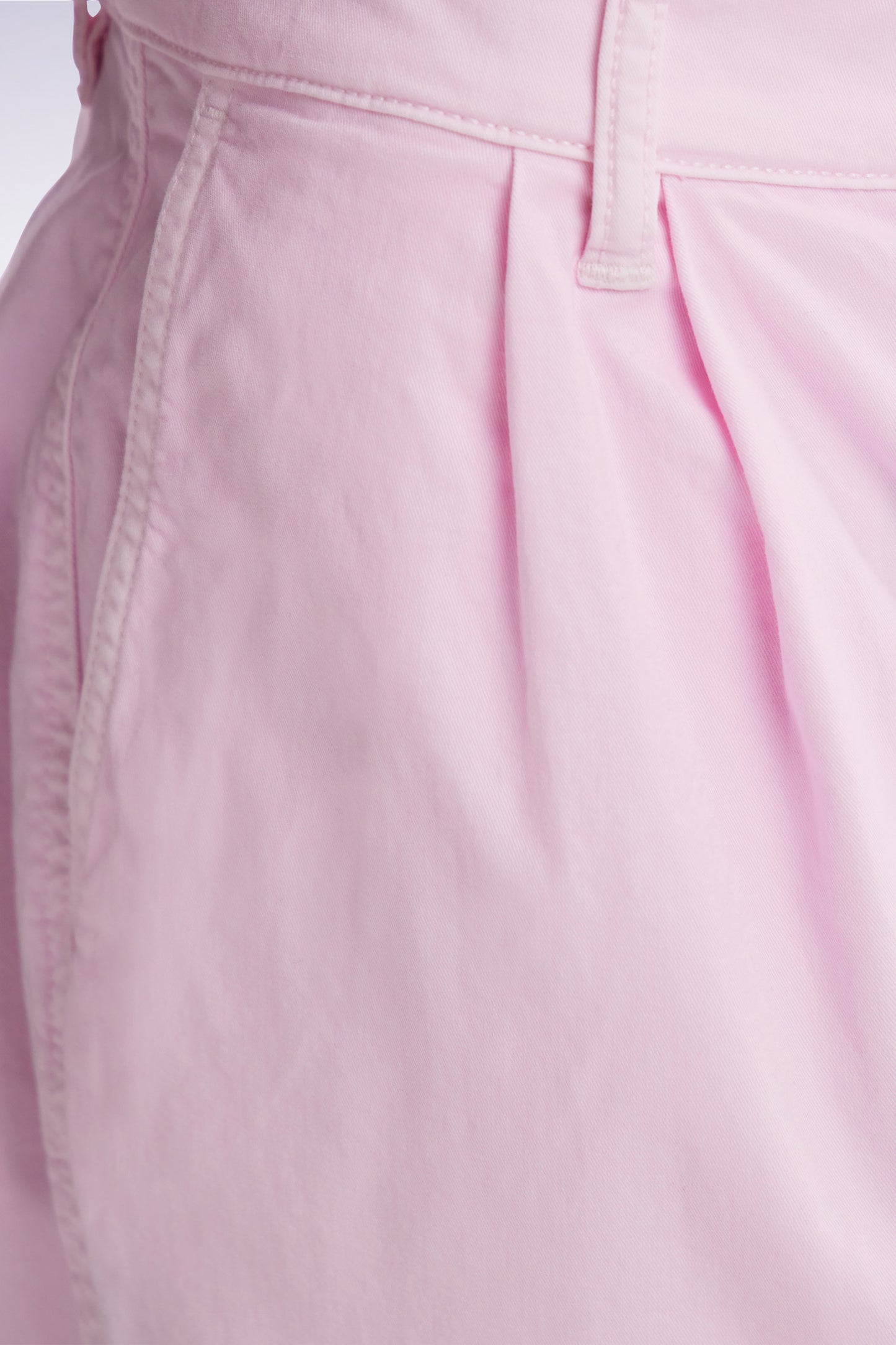 Pleated straight fit chinos in pink stretch cotton