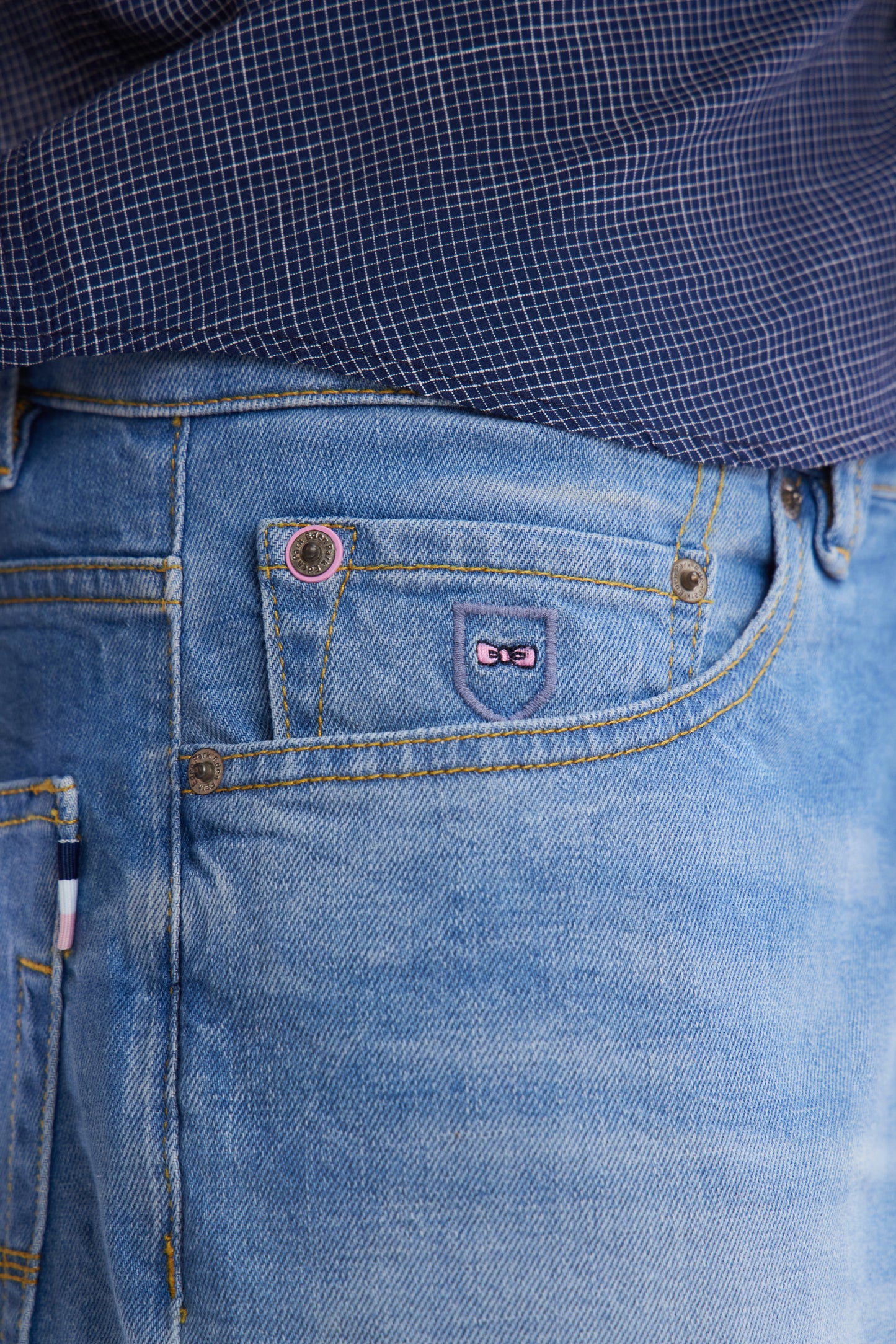 Straight-fit medium-wash stretch denim 5-pocket jeans