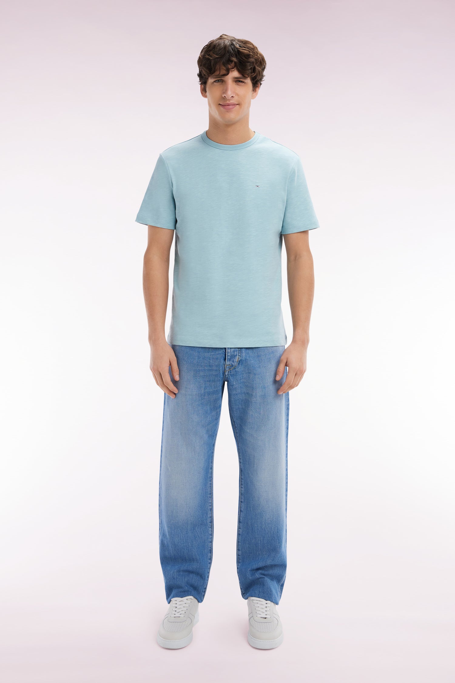 vaqueros 5 bolsillos en denim azul délavage stone bleach coupe Comfort