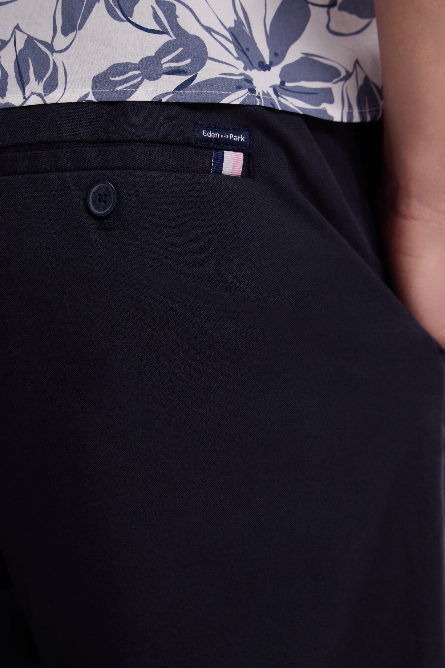 Elastic chinos in navy stretch cotton - lyocell blend