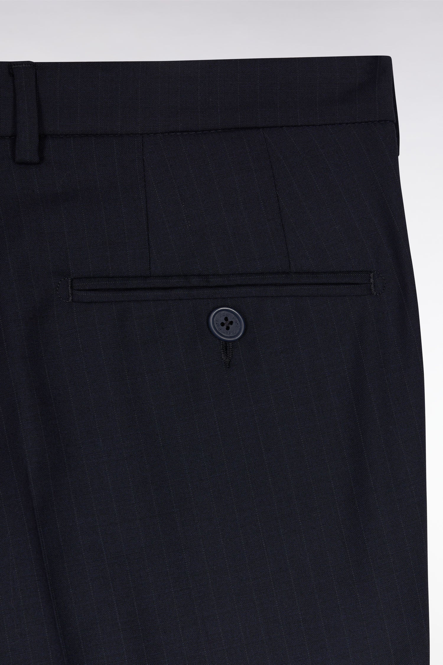 Pantalon en laine stretch mélangée marine à rayures fines