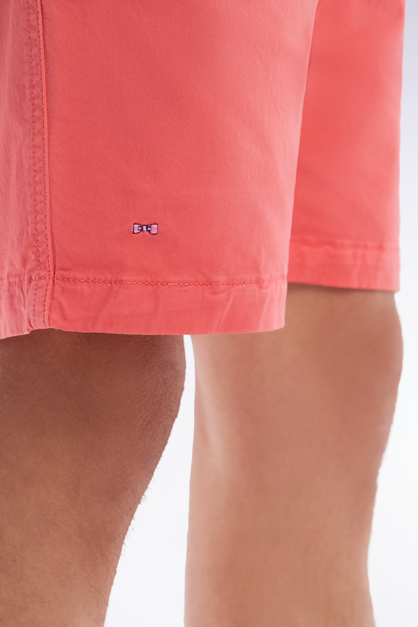 Elastic waist shorts in plain salmon pink stretch cotton