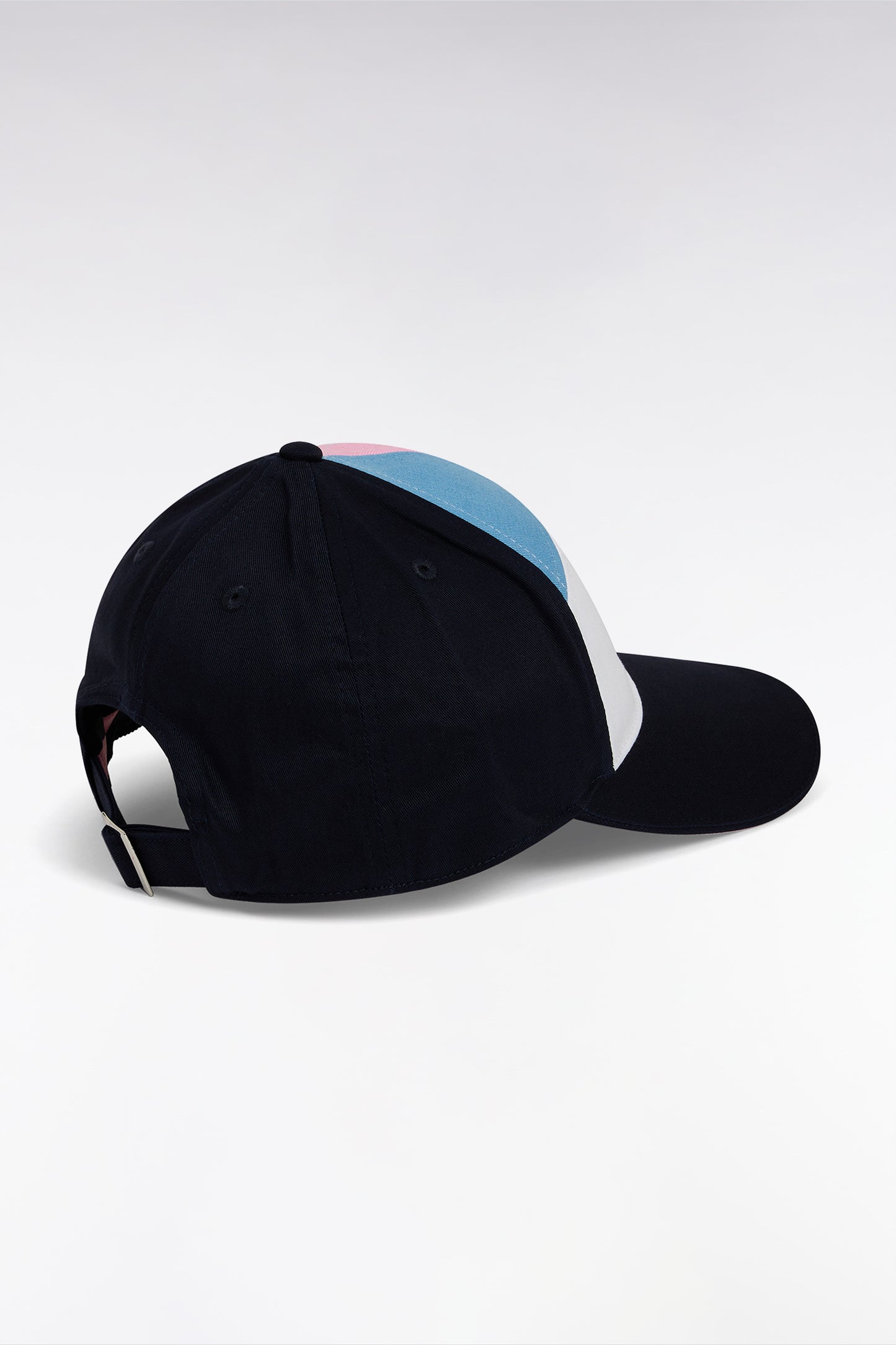 Tricolor cotton twill cap with silicone badge