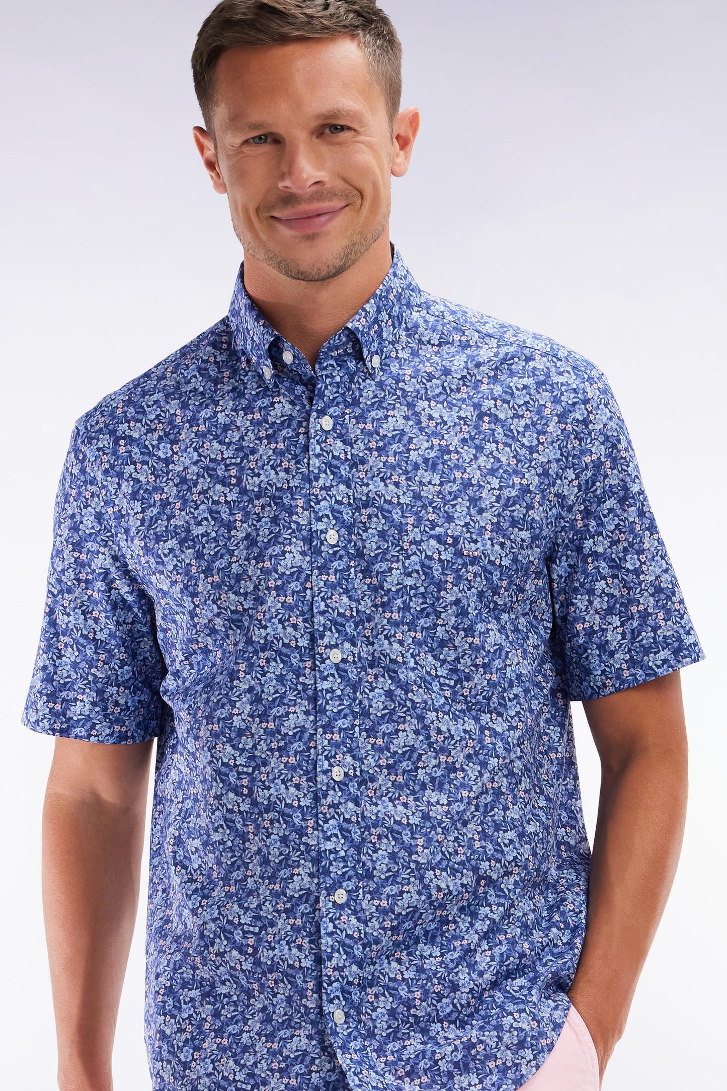 Straight short-sleeved shirt in Pima cotton poplin blue micro floral pattern