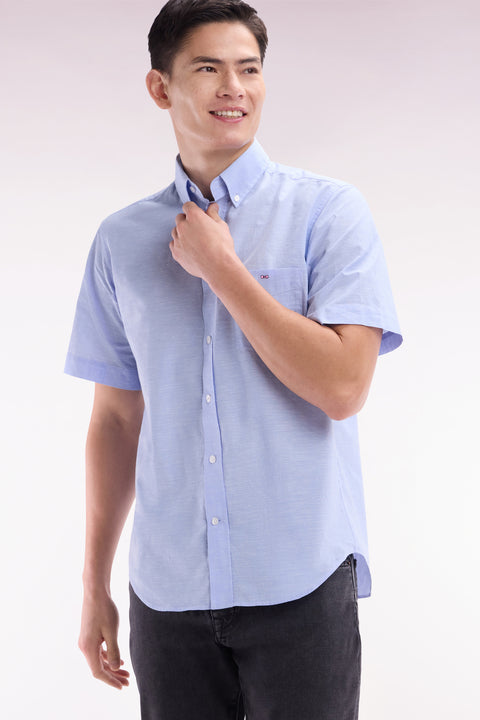 Straight short-sleeved sky blue shirt in textured cotton - Image 2
