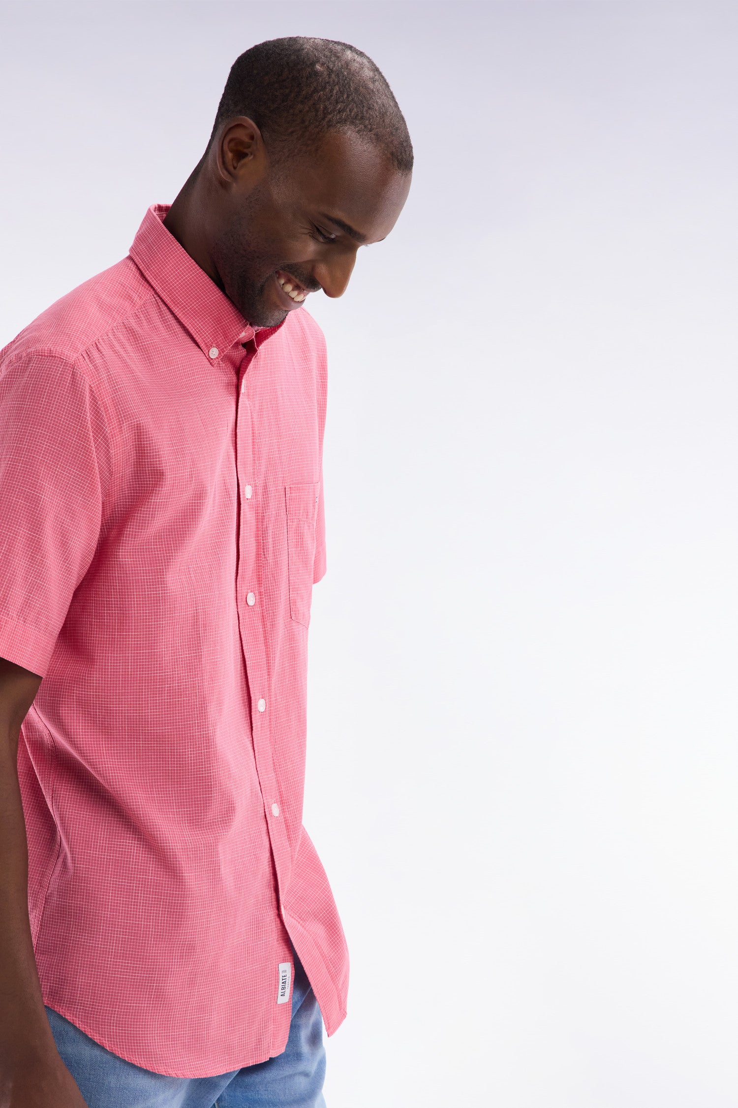 Chemise à manches courtes à microcarreaux en coton rose coupe droite