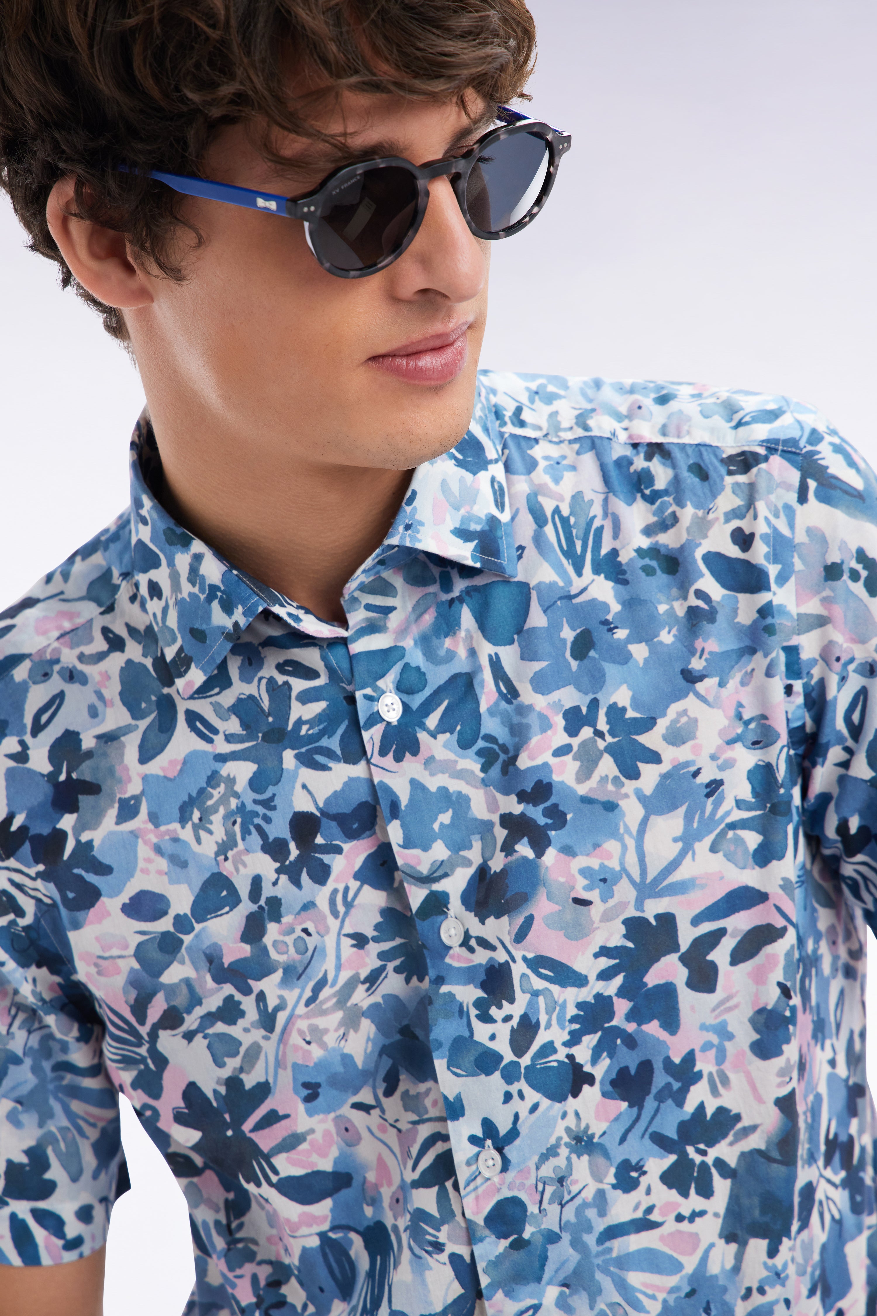 short-sleeved shirt in cotton printed floral navy fitted cut