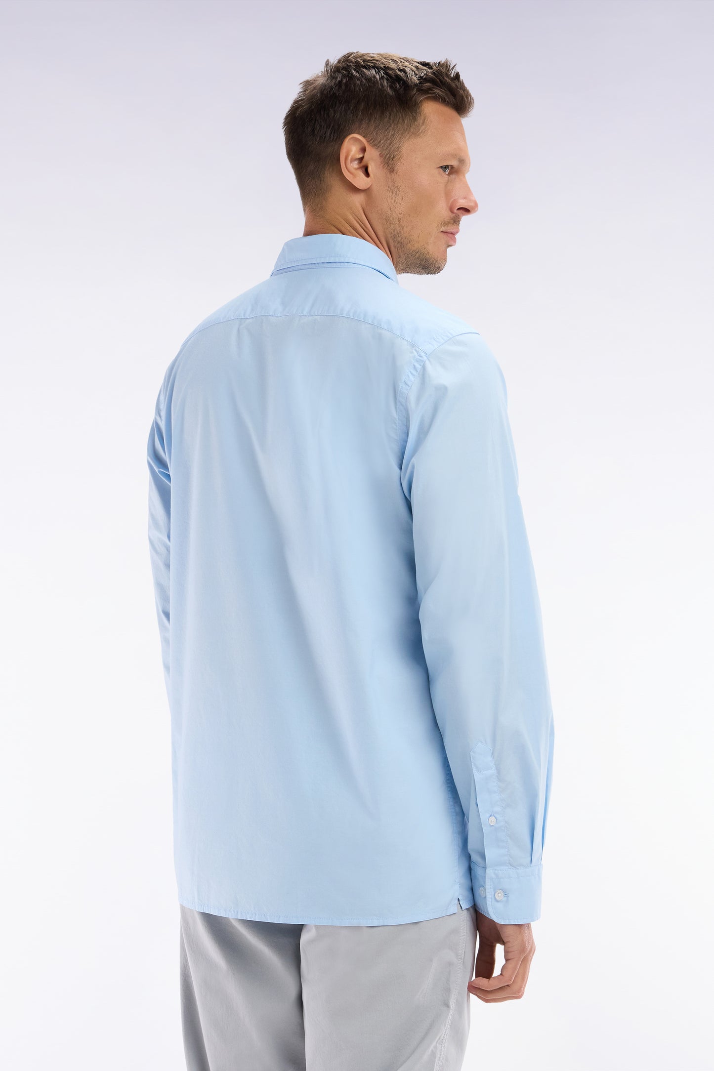 Chemise unisexe en coton et lyocell stretch ciel coupe droite