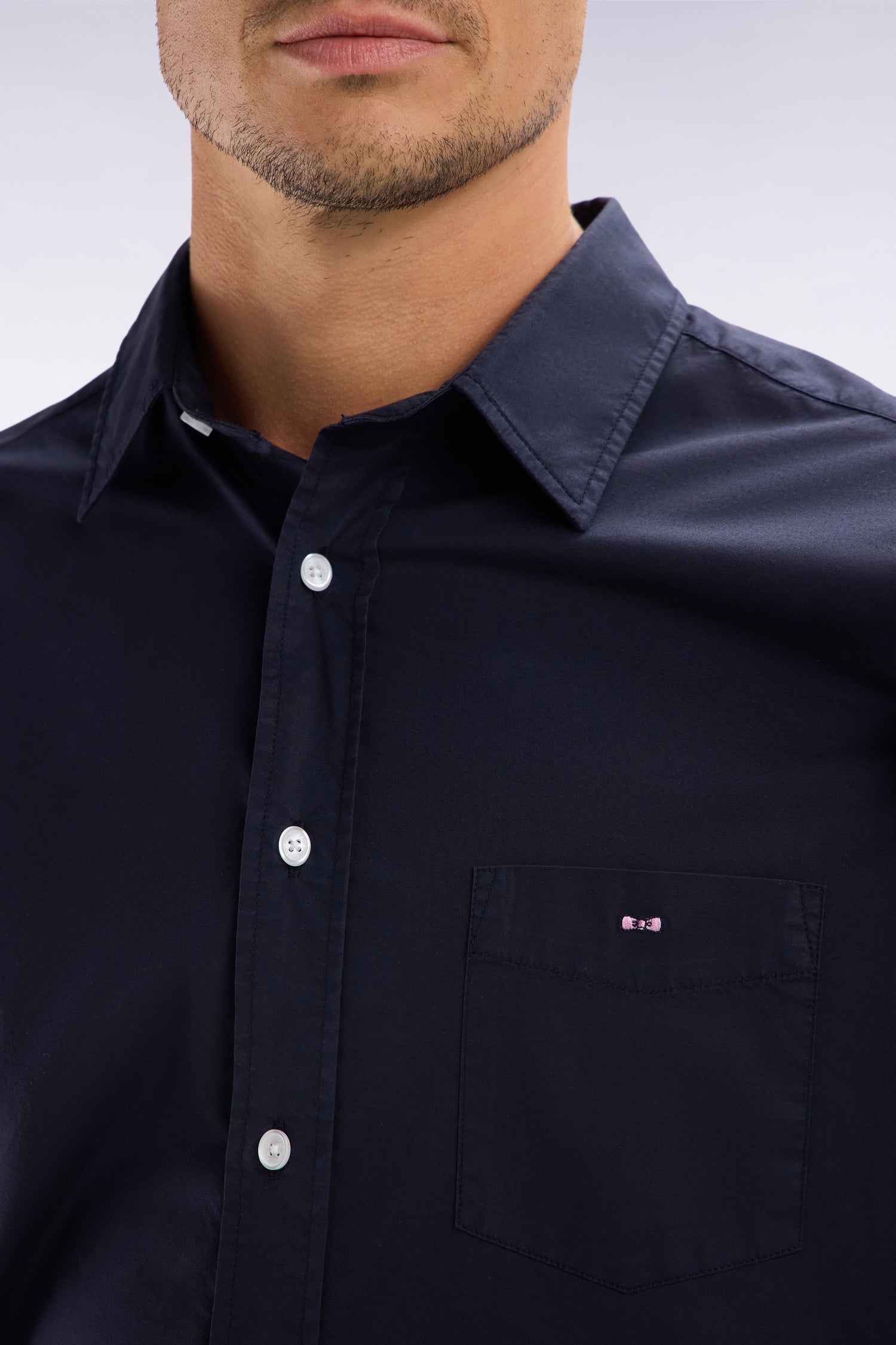 Chemise unisexe en coton et lyocell stretch marine coupe droite