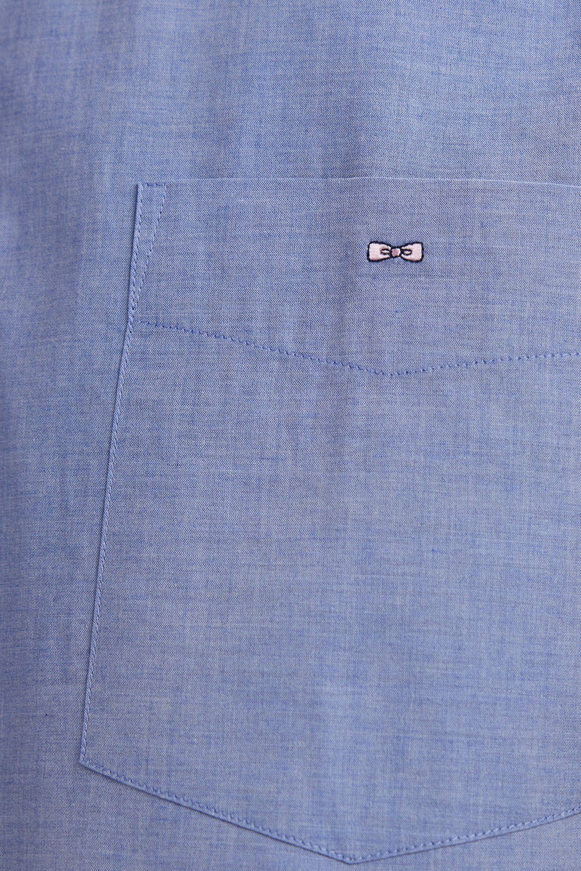Chemise en coton bleu ciel coudière coupe droite