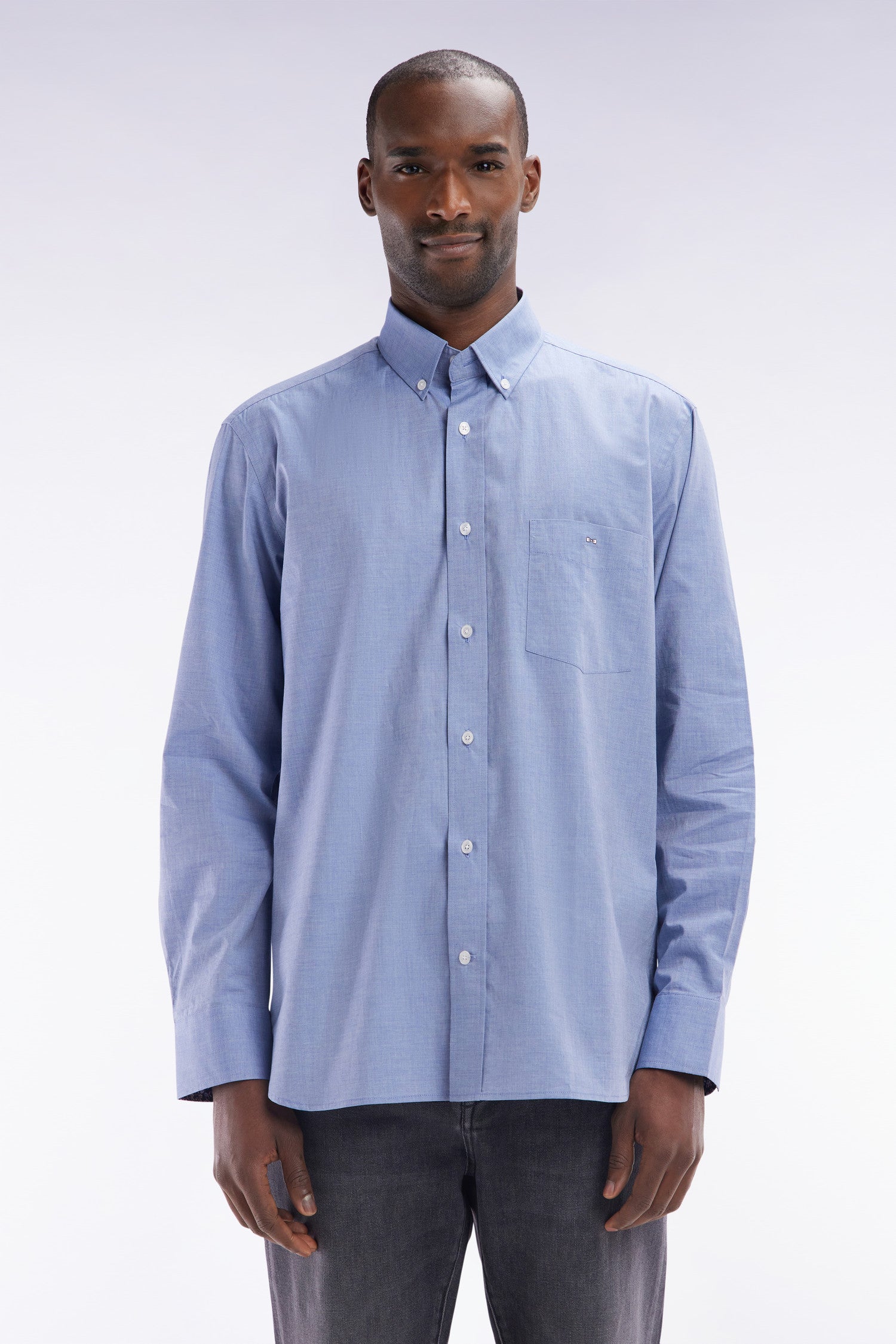 Chemise en coton bleu ciel coudière coupe droite