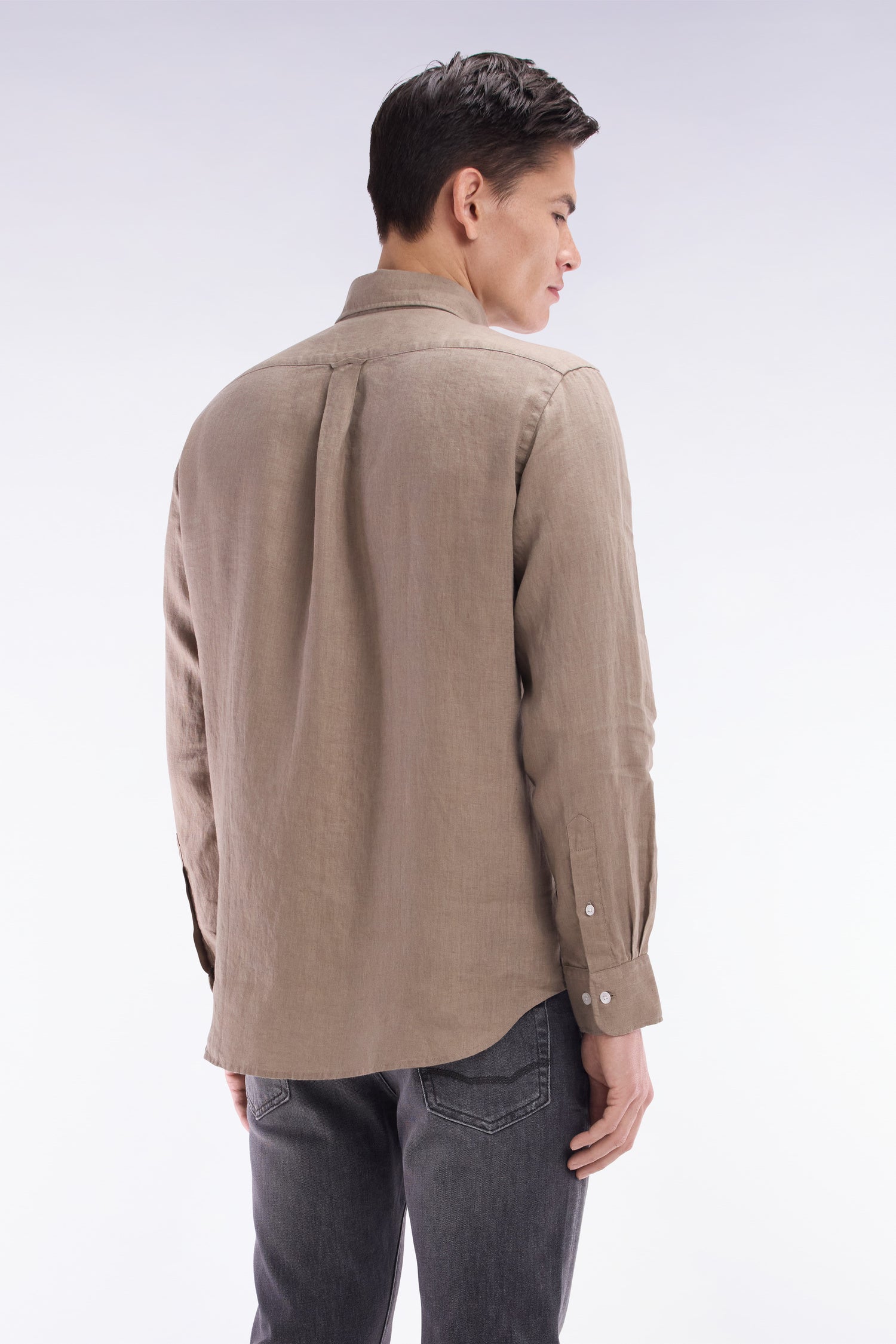 Chemise en lin sable unie coupe droite