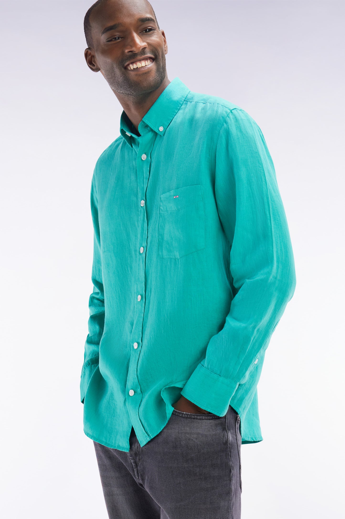 Straight-fit green linen shirt