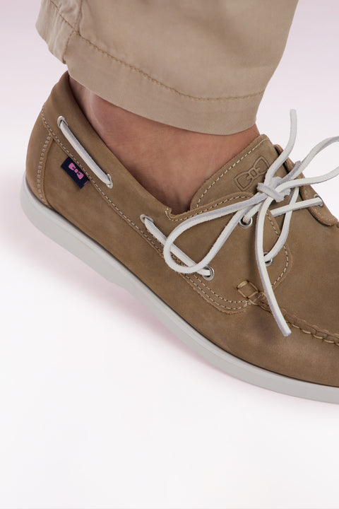 Mocassins bateau en cuir suédé camel - Image 3