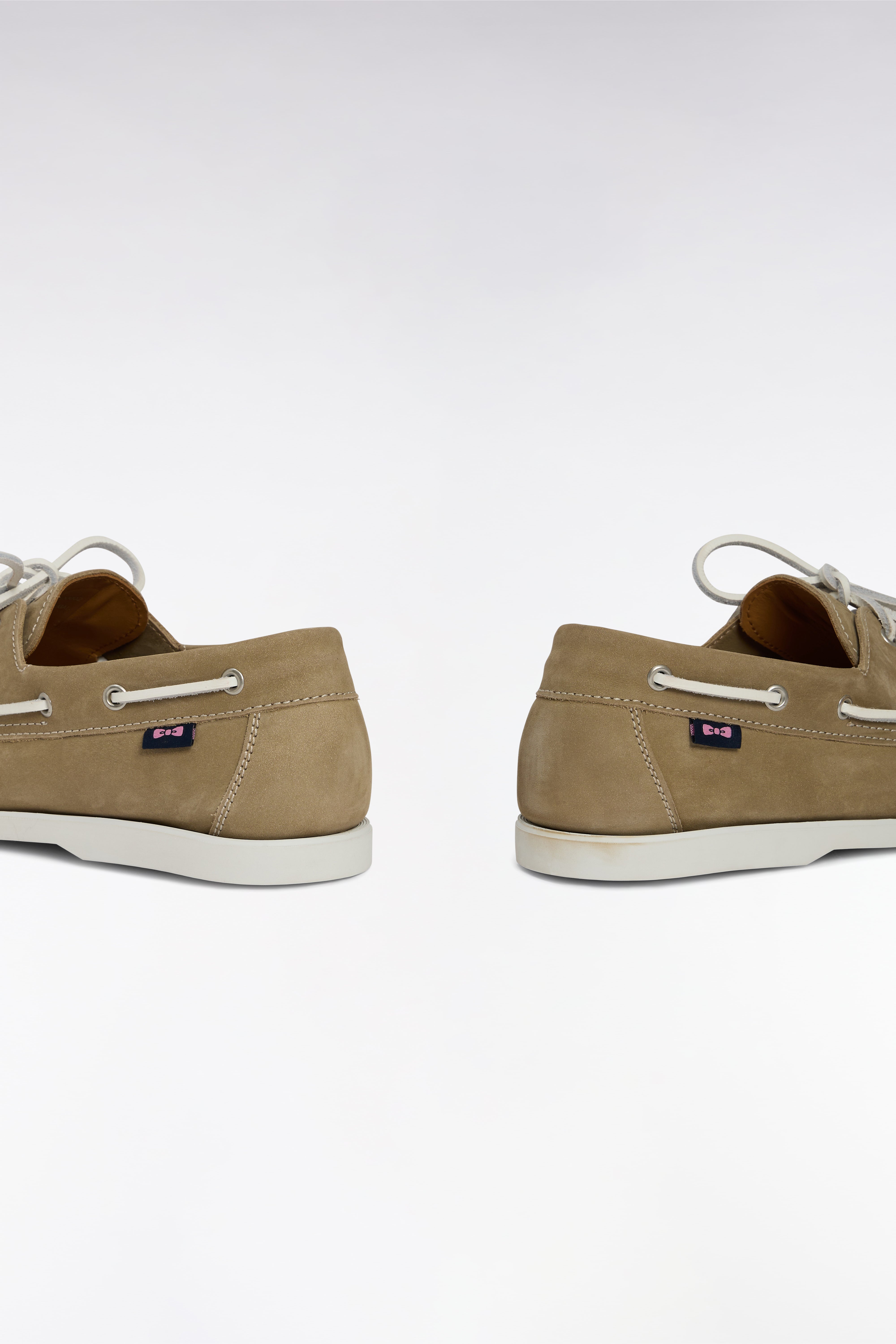 Mocassins bateau en cuir suédé camel