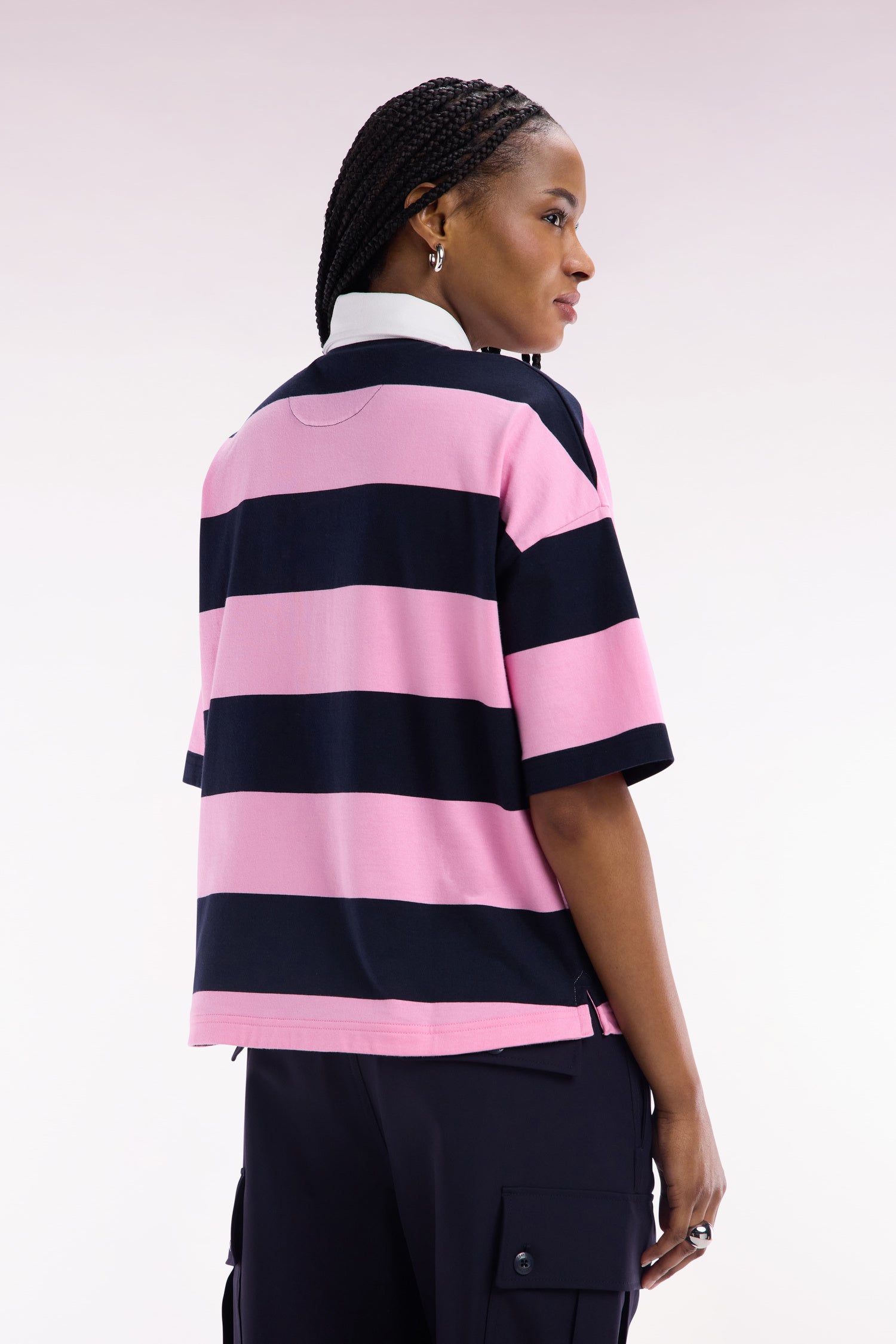 Maillot à manches courtes rayé bleu marine et rose coupe décontractée