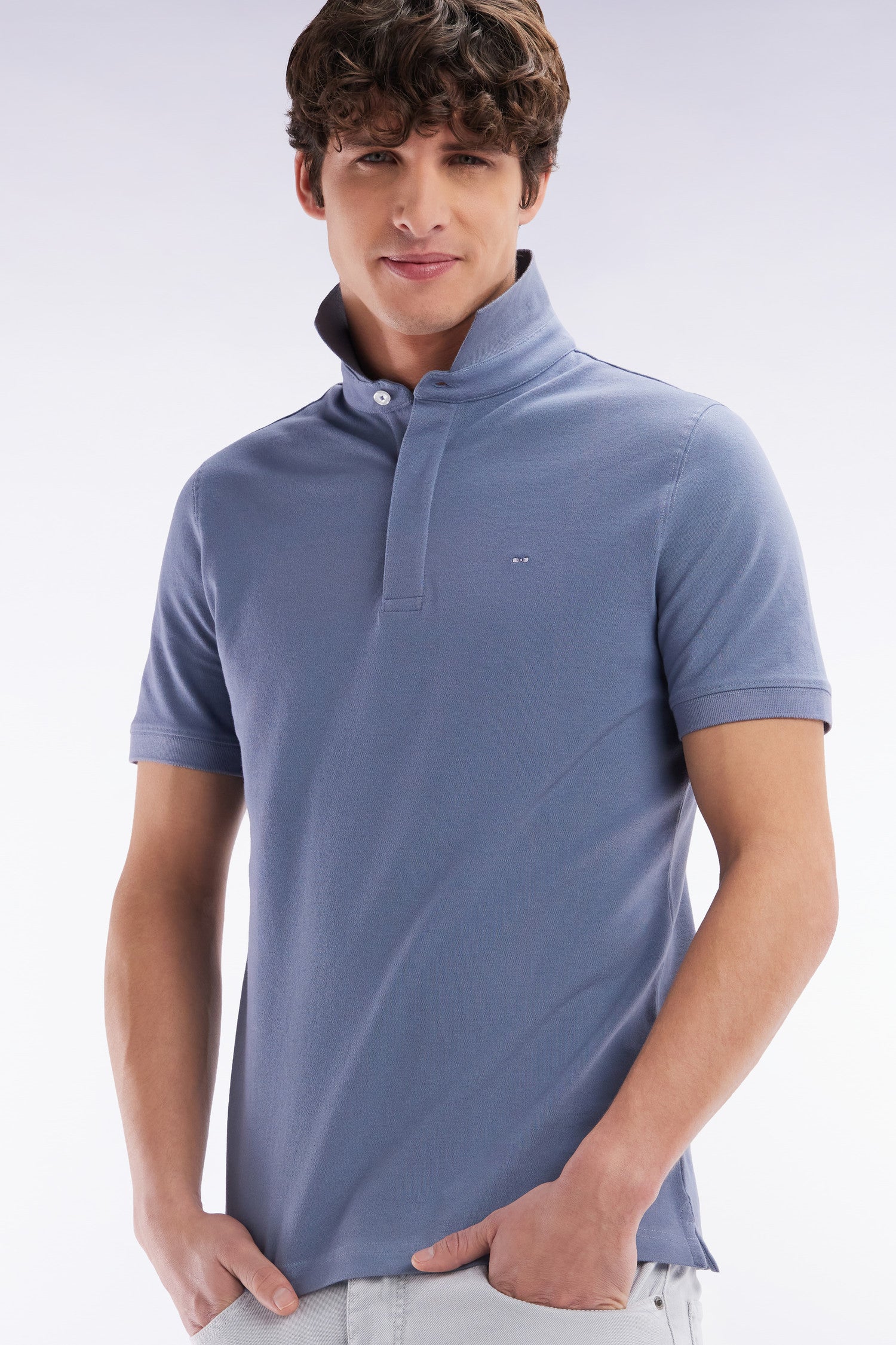 Polo à manches courtes en coton stretch bleu gris coupe ajustée