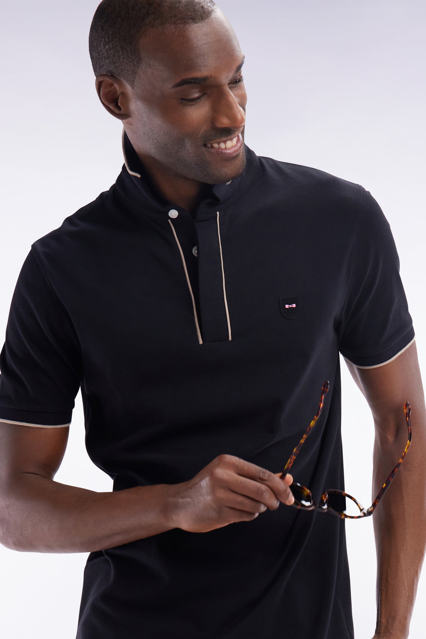 Slim-fit short-sleeved polo shirt in black stretch cotton piqué