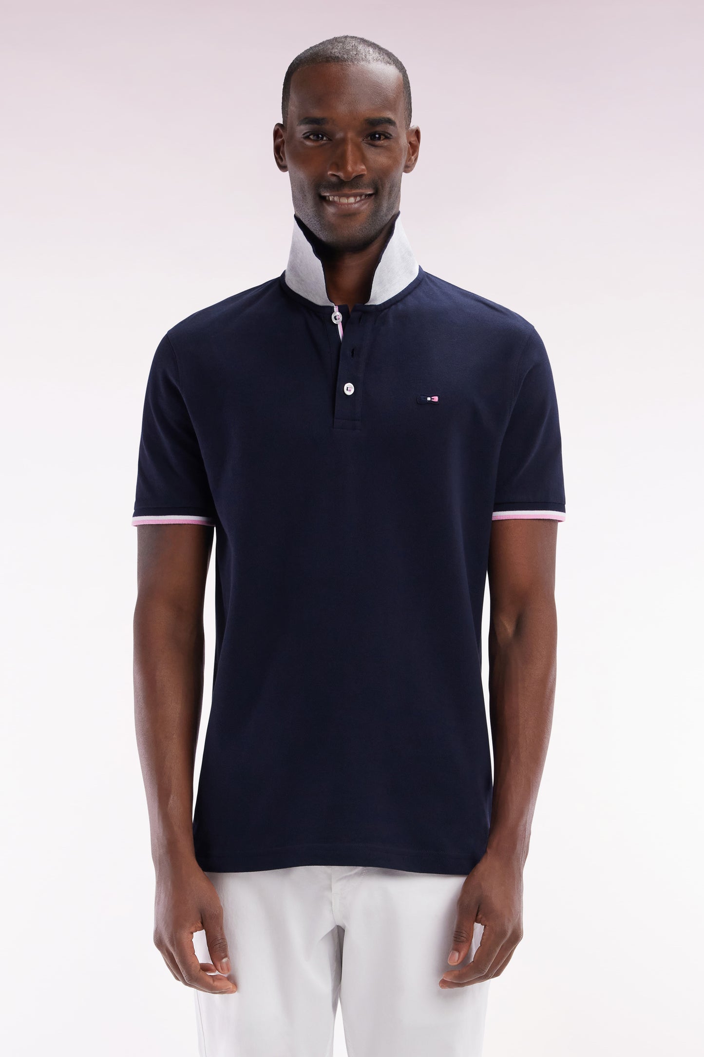 Straight-fit short-sleeved polo shirt in navy cotton with contrasting collar